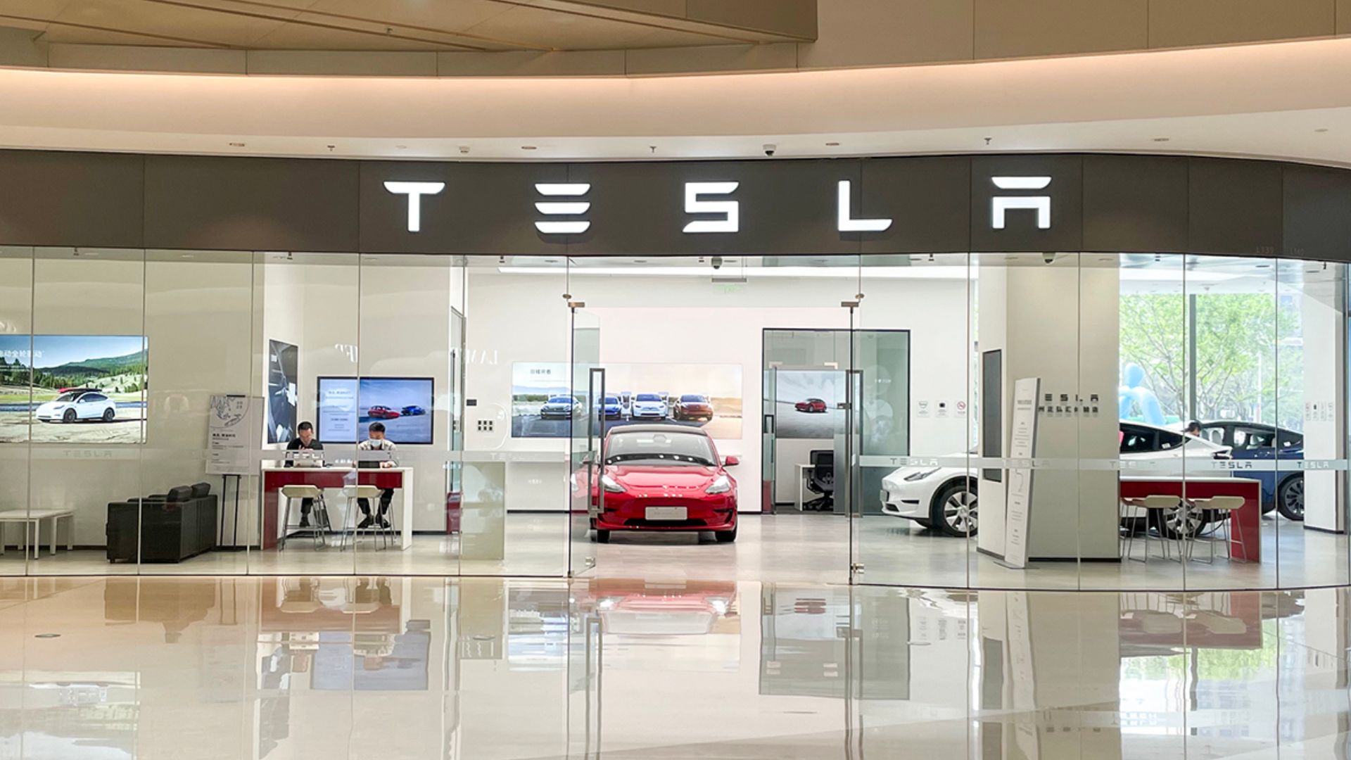 Tesla Showroom at Grand Plaza, Zhengzhou Hi-Tech Zone