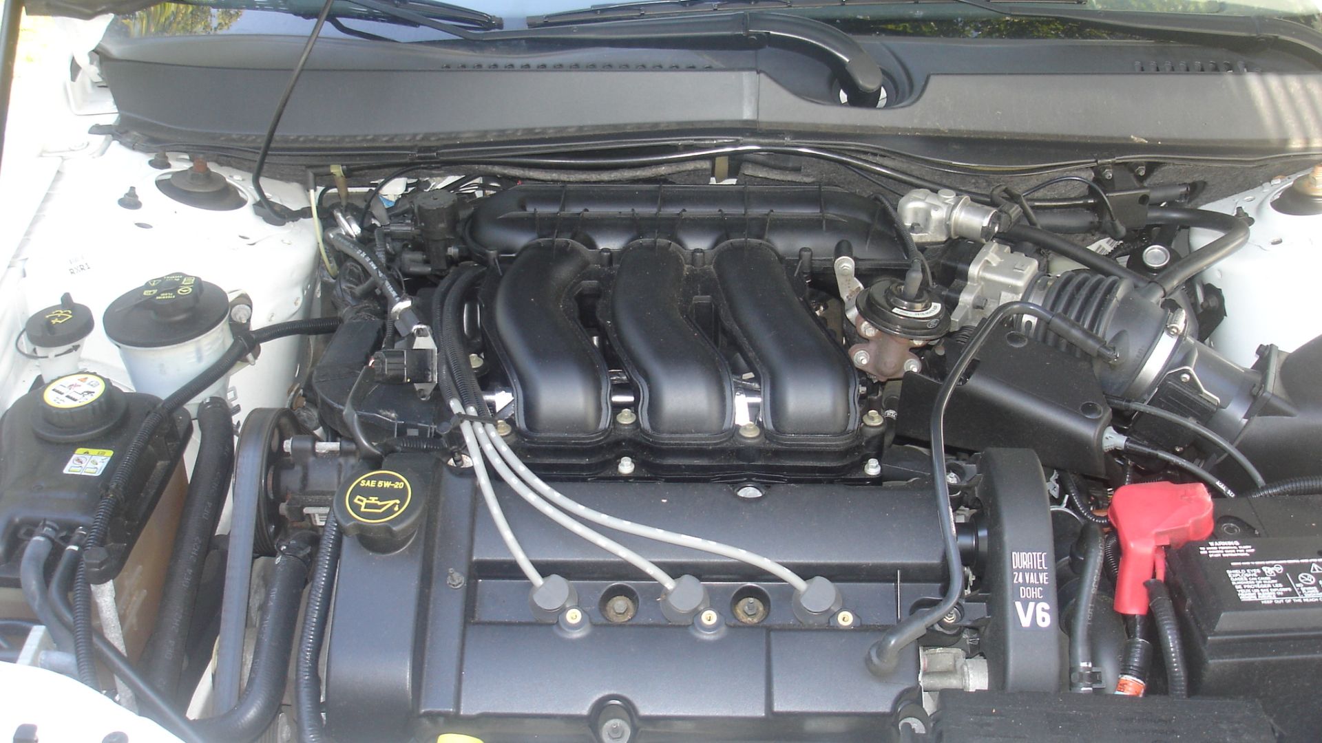 The Duratec 3.0 engine in a Mercury Sable.