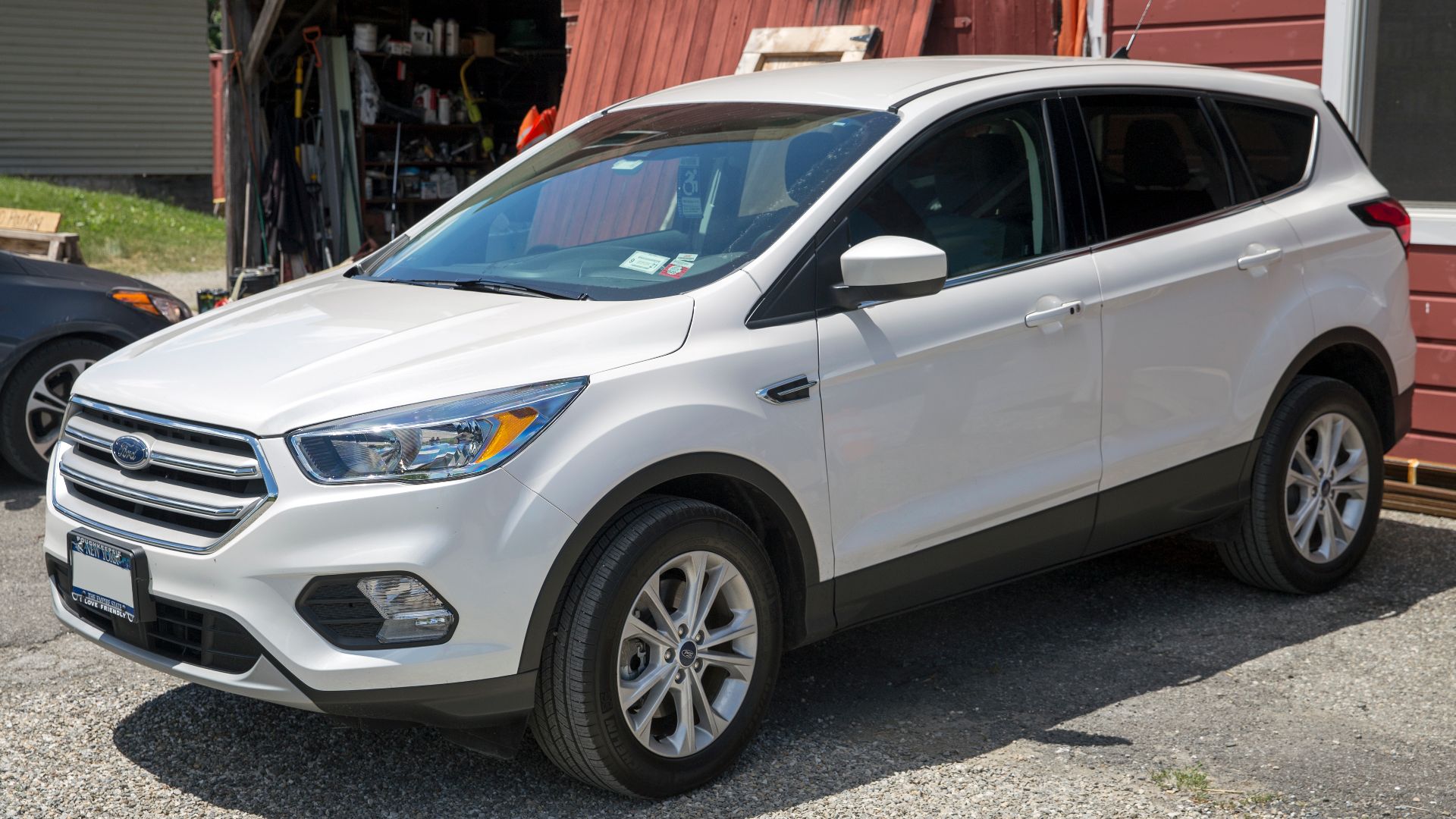 2019 Ford Escape SE 4WD. 170hp 1.5L GTDI Sigma four-cylinder engine, built in Louisville, KY.