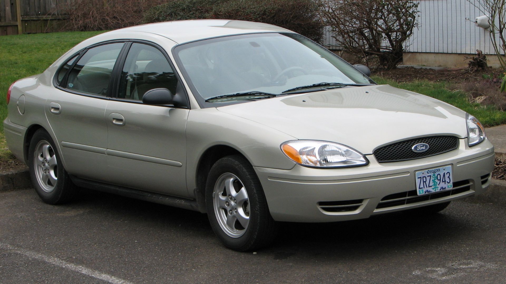 Ford Taurus model 2005