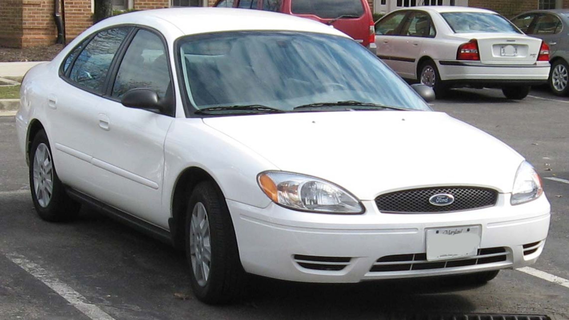 2004-2007 Ford Taurus photographed in USA.