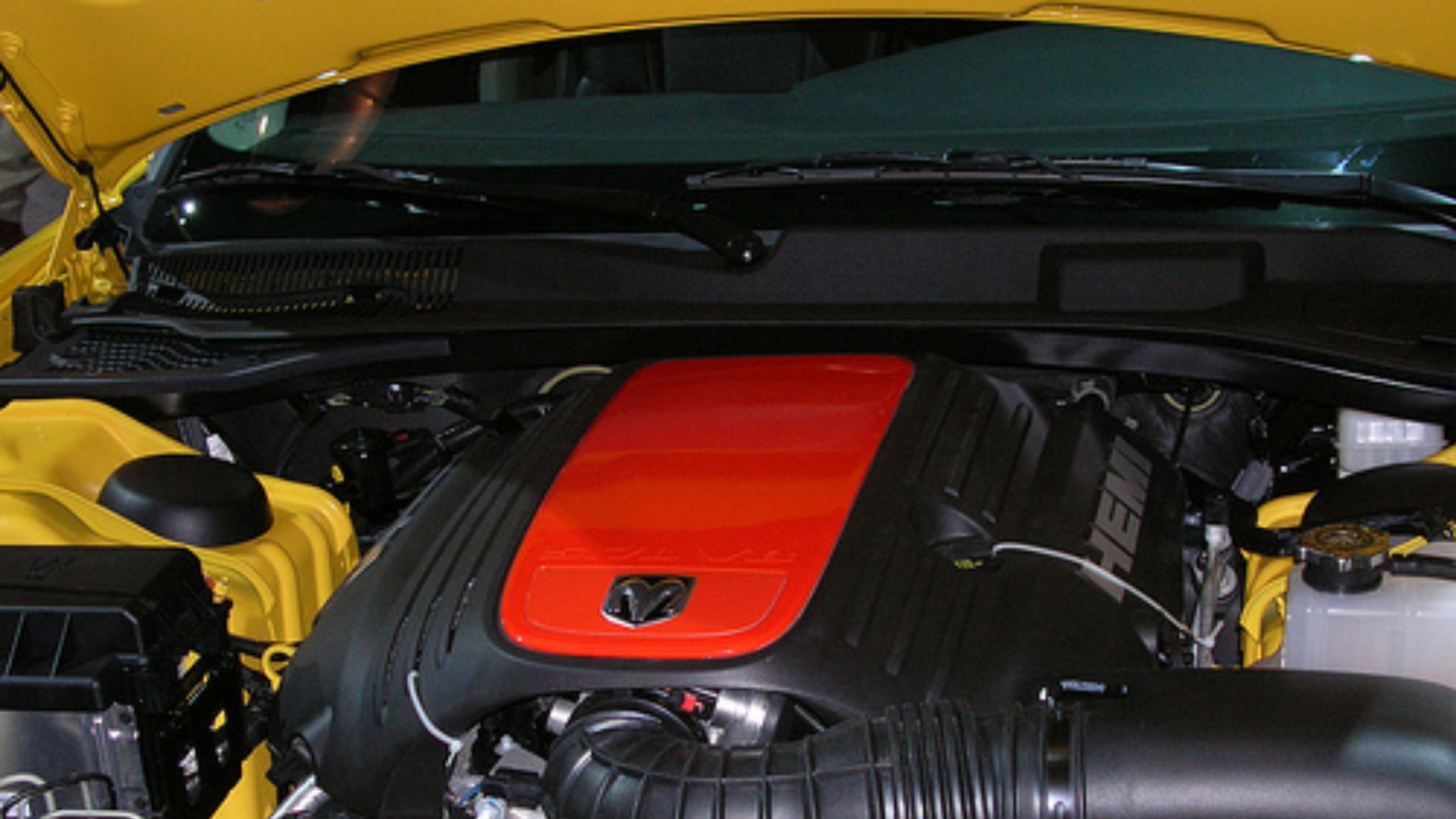 5.7L Hemi Dodge engine.