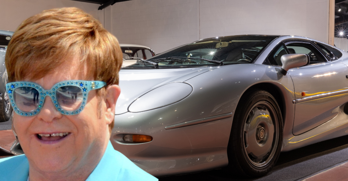 Sparkford.Somerset.United Kingdom.January 12th 2025.A Jaguar XJ 220 from 1993 is on show at the Haynes Motor Museum in Somerset