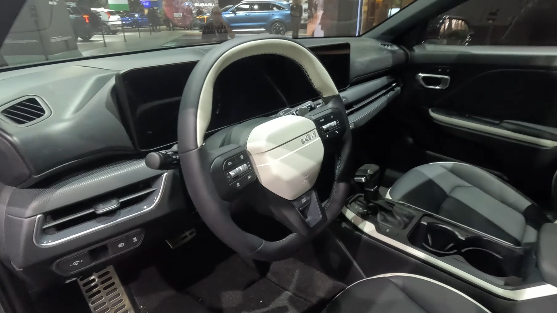 2025 Kia K4 4DR GT Line (United States) interior