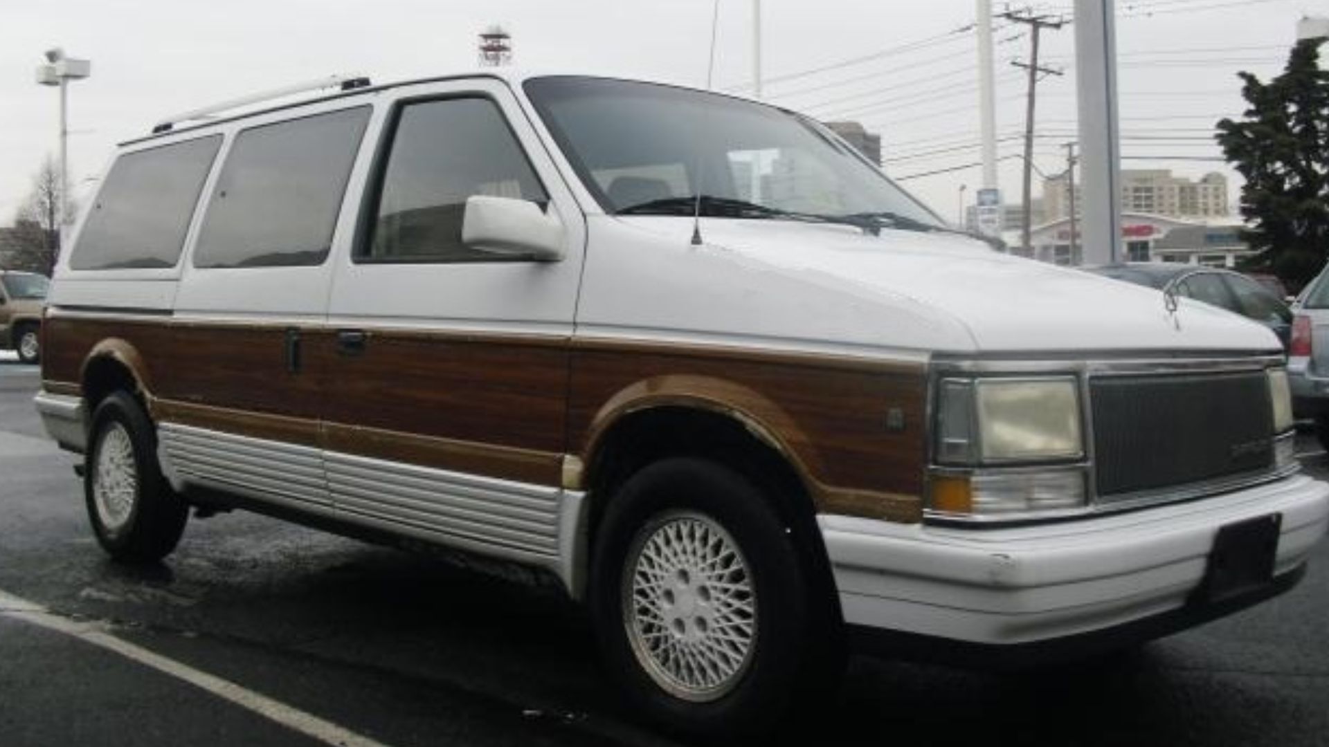 1990 Chrysler Town & Country minivan