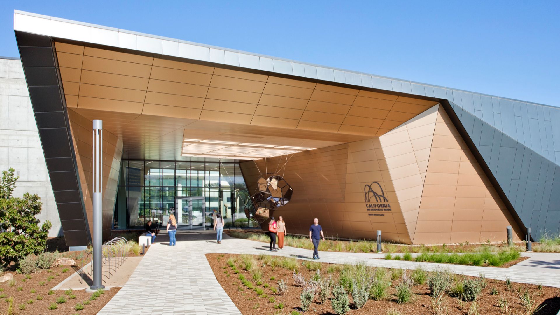 The California Air Resources Board (CARB) and its partners dedicated a new state-of-the-art Southern California Headquarters in Riverside designed to carry CARB’s acclaimed research and vehicle emissions testing into the future. The new structure, designe