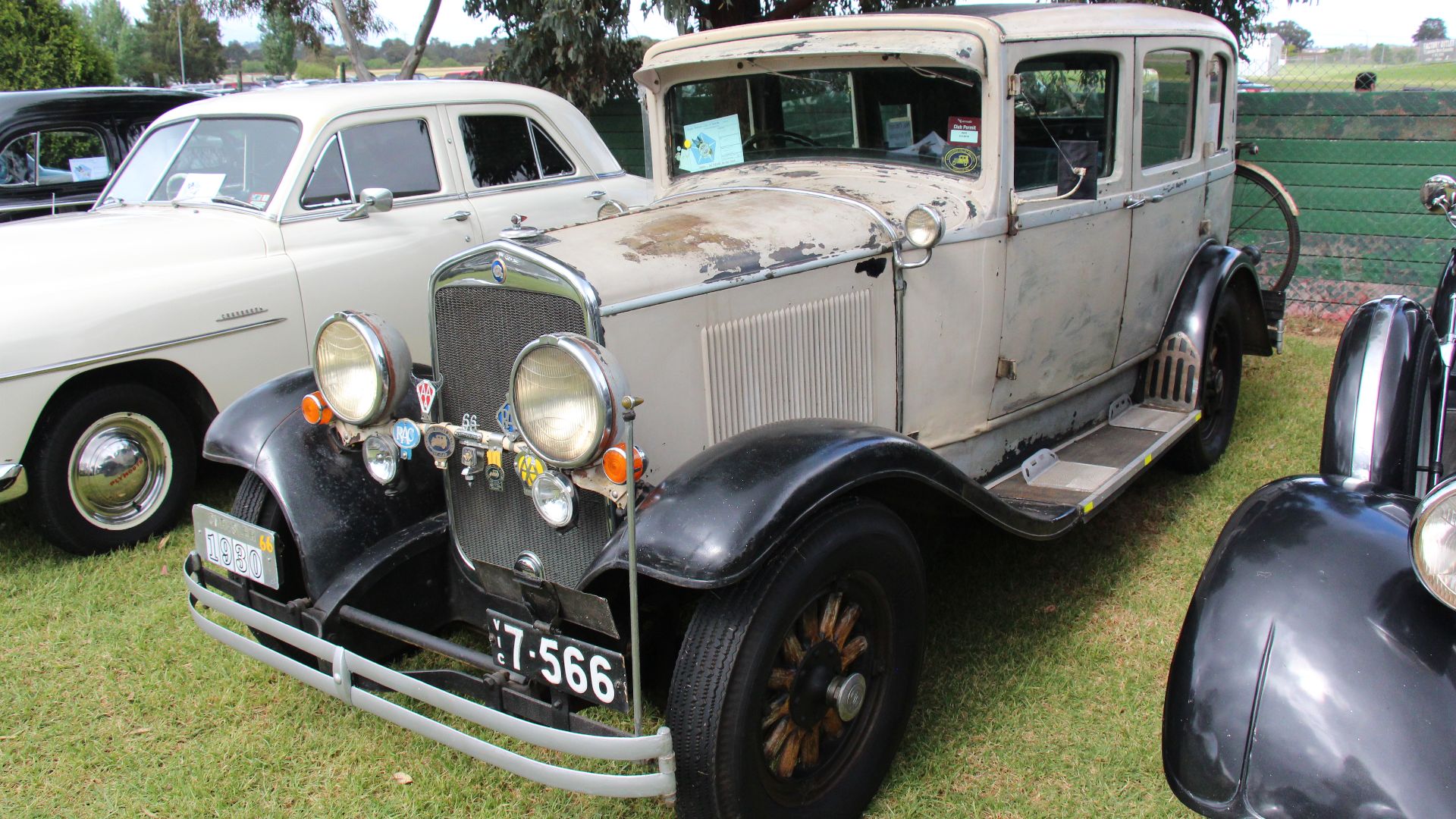 The Chrysler Corporation was founded by Walter Chrysler in 1925. In 1928, Chrysler expanded, he established Plymouth and DeSoto brands and also acquired Fargo Trucks and Dodge Brothers Motors and started selling vehicles under those names.
From 1926-28, f