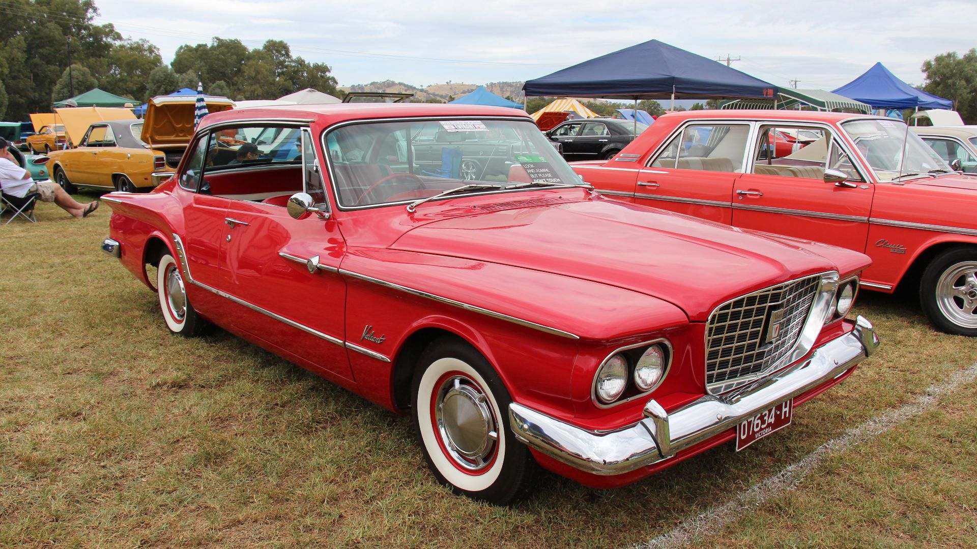 The Valiant was a compact car produced by Plymouth in the US and a similar car was produced and sold as a Chrysler in Australia.
Introduced in 1960, a 4 door sedan and a wagon, the 2 door sedan and 2 door hardtop were introduced in 1961, the 61 cars now h