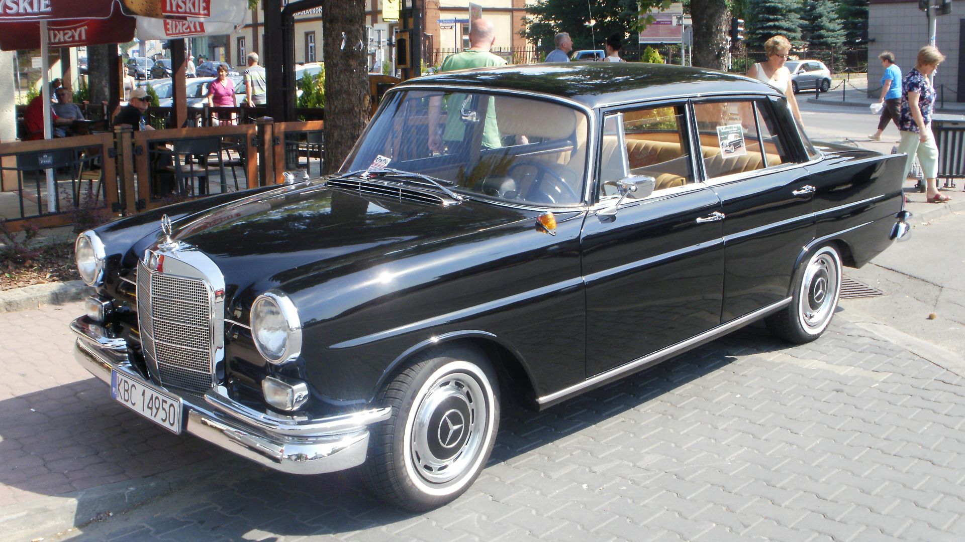 Mercedes-Benz W110 190D on Solna Street in Bochnia (Poland)