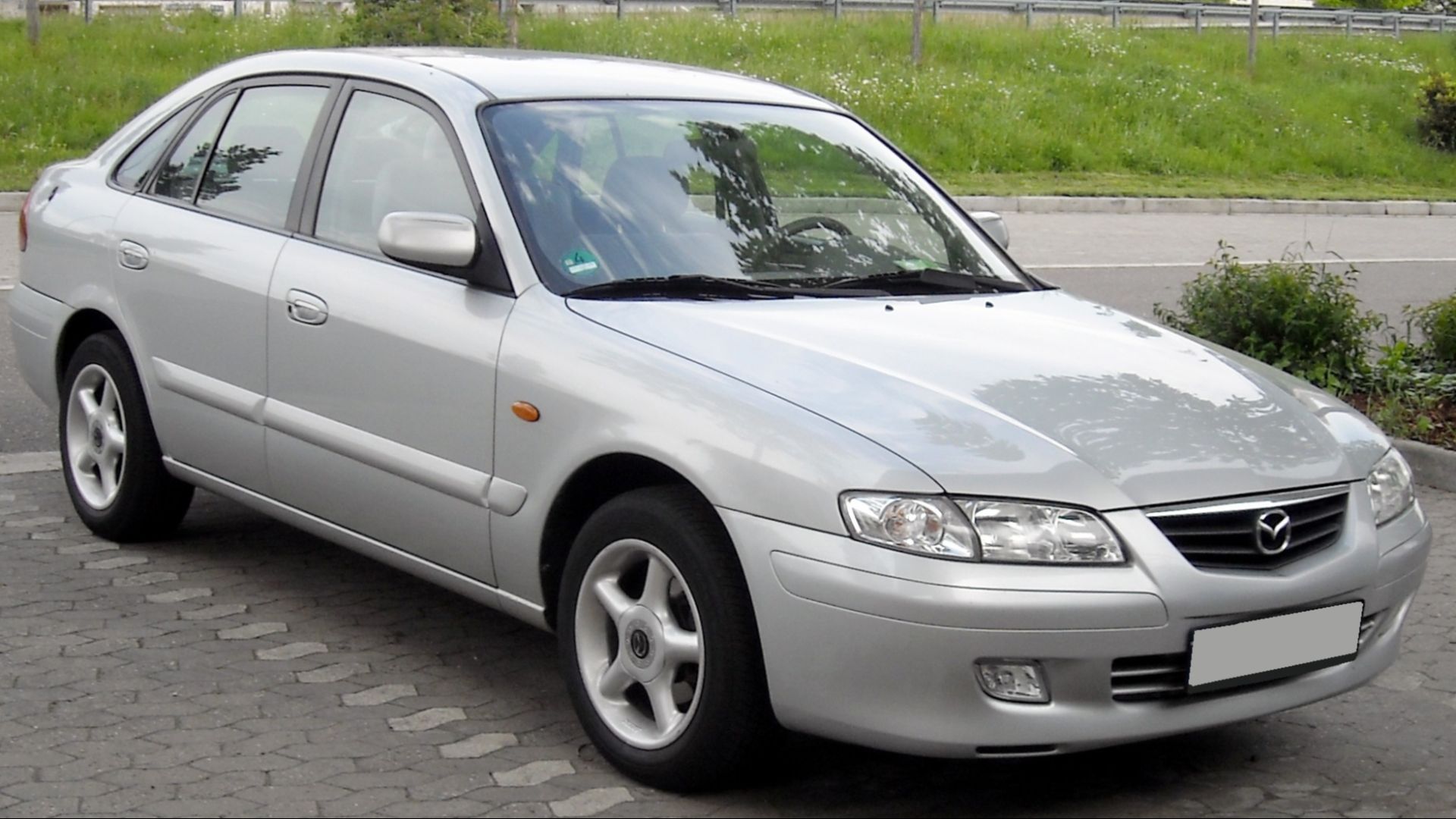 Mazda 626, 5. Generation Schrägheck