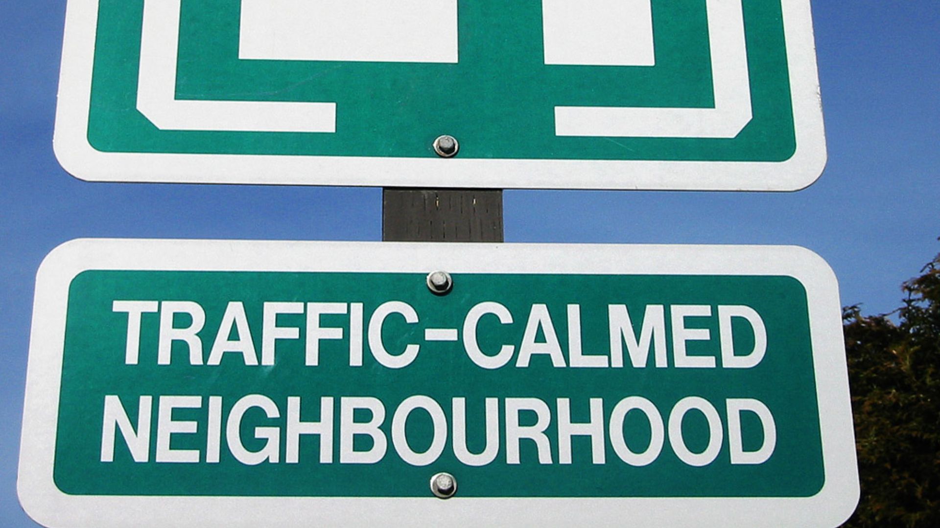 File:Traffic-calmed neighbourhood.jpg