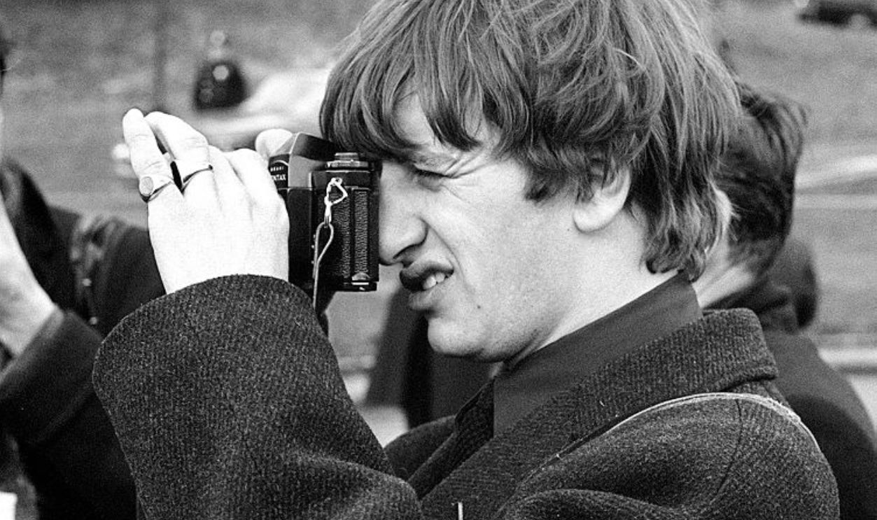 Pop Group The Beatles February 1964 John Lennon, Paul McCartney, Ringo Starr, George Harrison The Beatles in New York, Ringo Starr taking pictures
