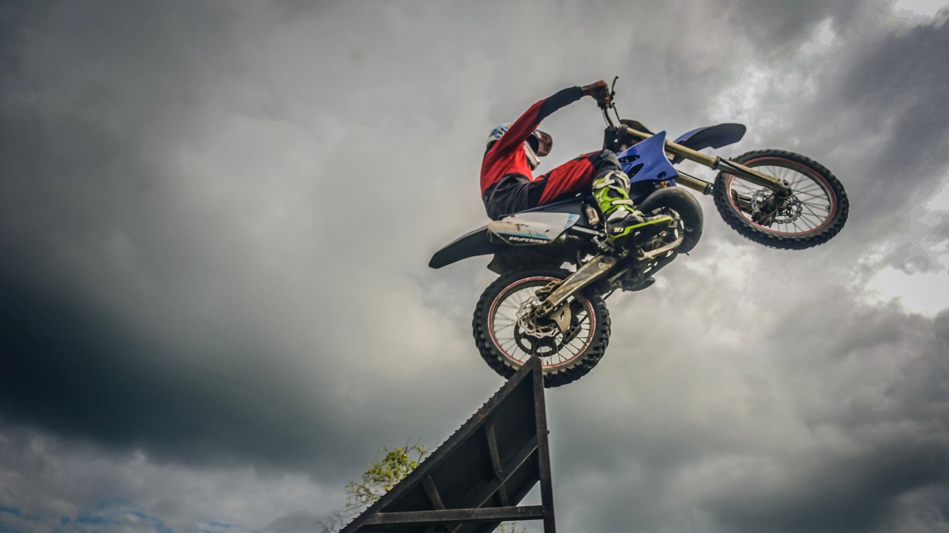Rupesh Chondhe Freestyle Motocross Stunt Rider