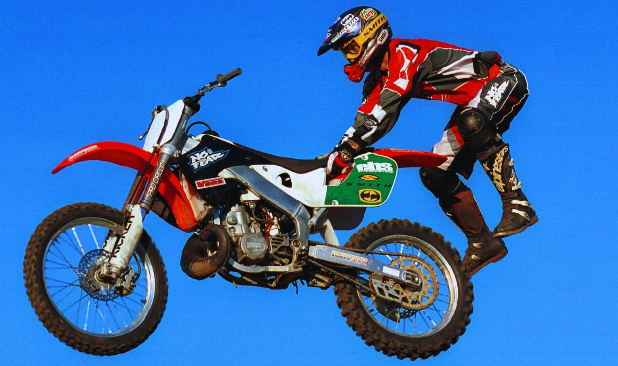 Gettyimages - 1016737, Extreme Games 3 Dec 1999: Cary Hart of the United States in action during the Freestyle Motorcross competion at the Extreme Games in Brisbane,Australia.