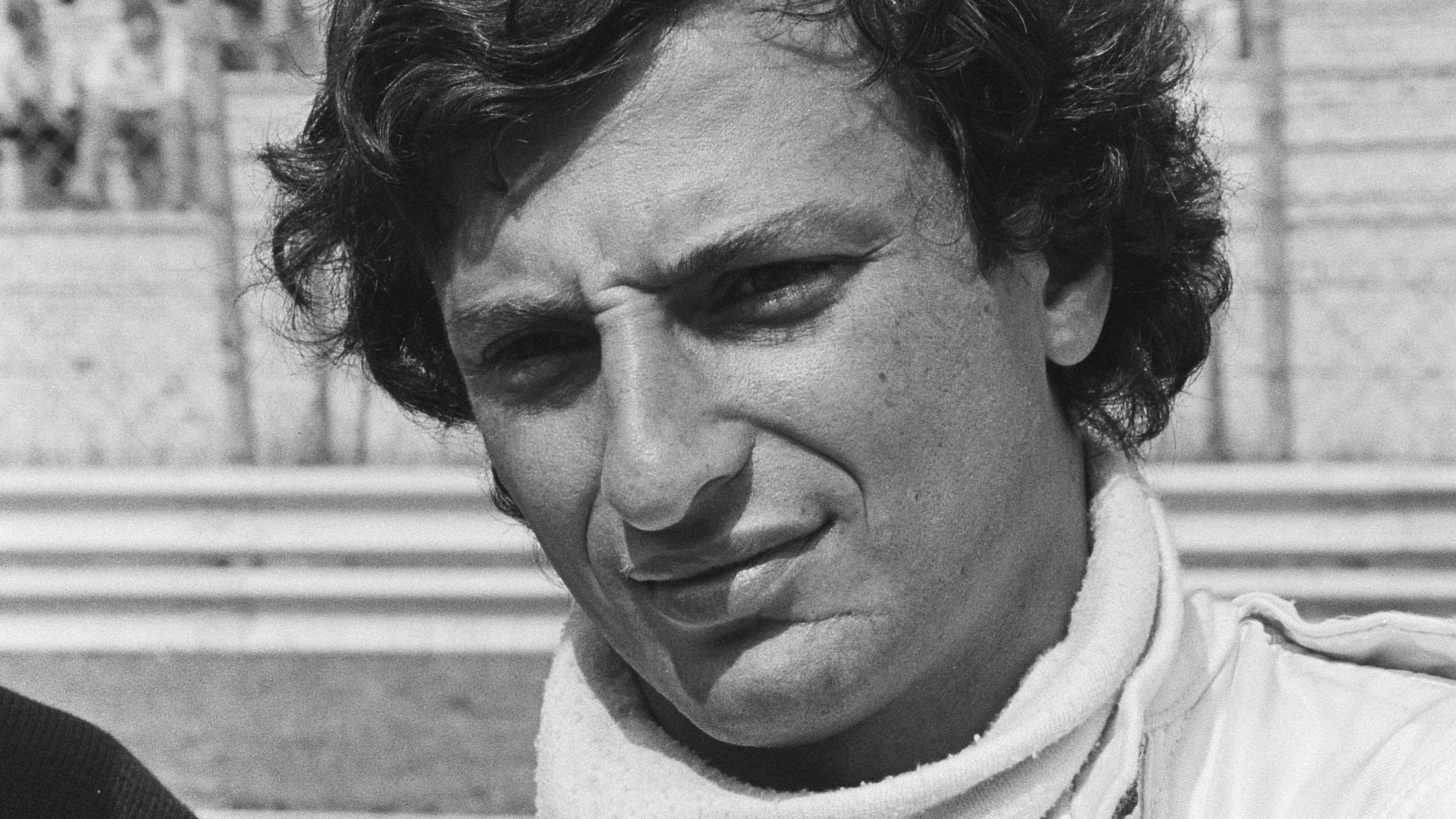 Collectie / Archief : Fotocollectie Anefo
Reportage / Serie : [ onbekend ]
Beschrijving : Grand Pris van Nederland te Zandvoort; koppen coureurs, Riccardo Patrese
Datum : 3 juli 1982
Locatie : Noord-Holland, Zandvoort
Trefwoorden : coureurs
Persoonsnaam :