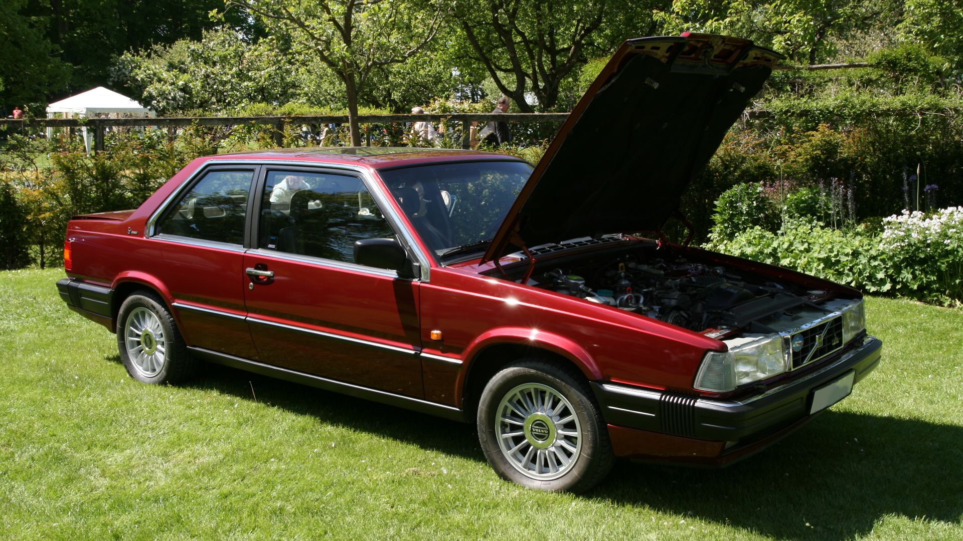 Front right view of a 1988 Volvo 780 parked at the Sofiero Classic car show at Sofiero castle in Helsingborg, Sweden.