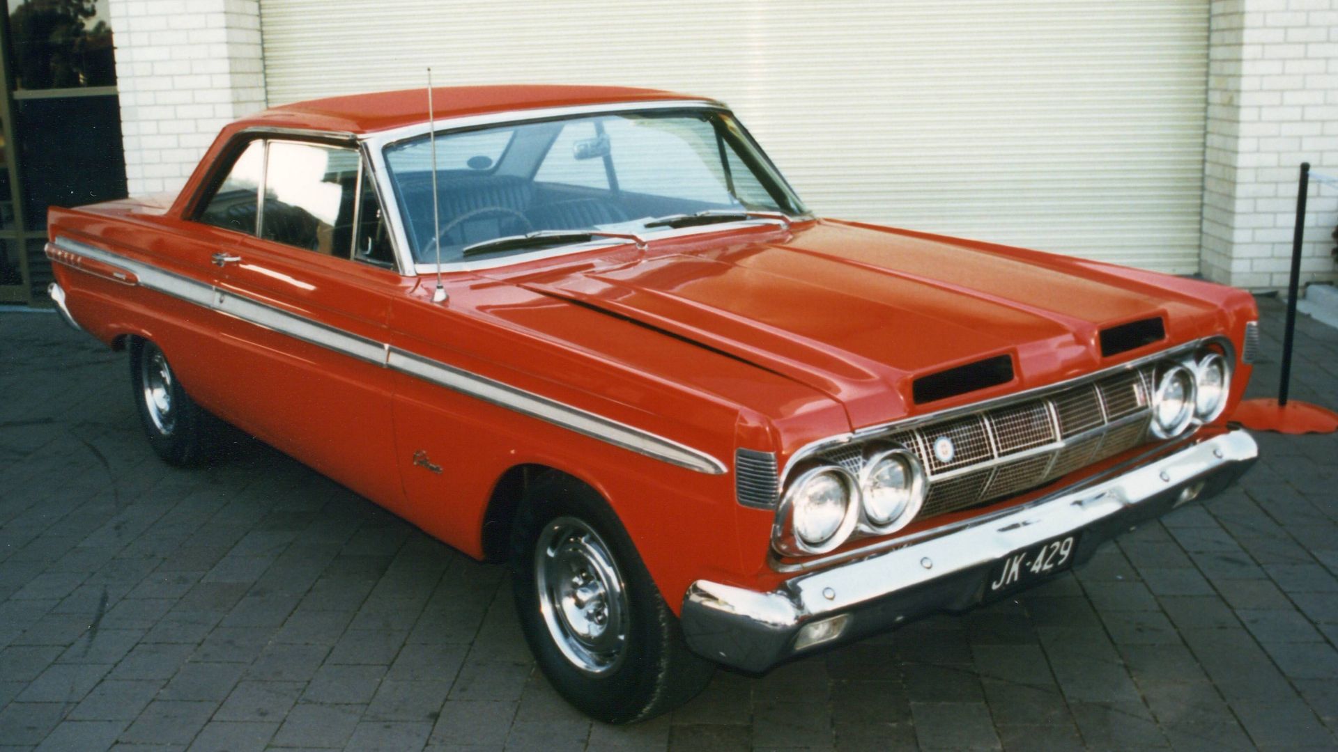 This image is a scan of a 35mm print taken at the Ford day at Peter Warren Ford, Liverpool in 2000