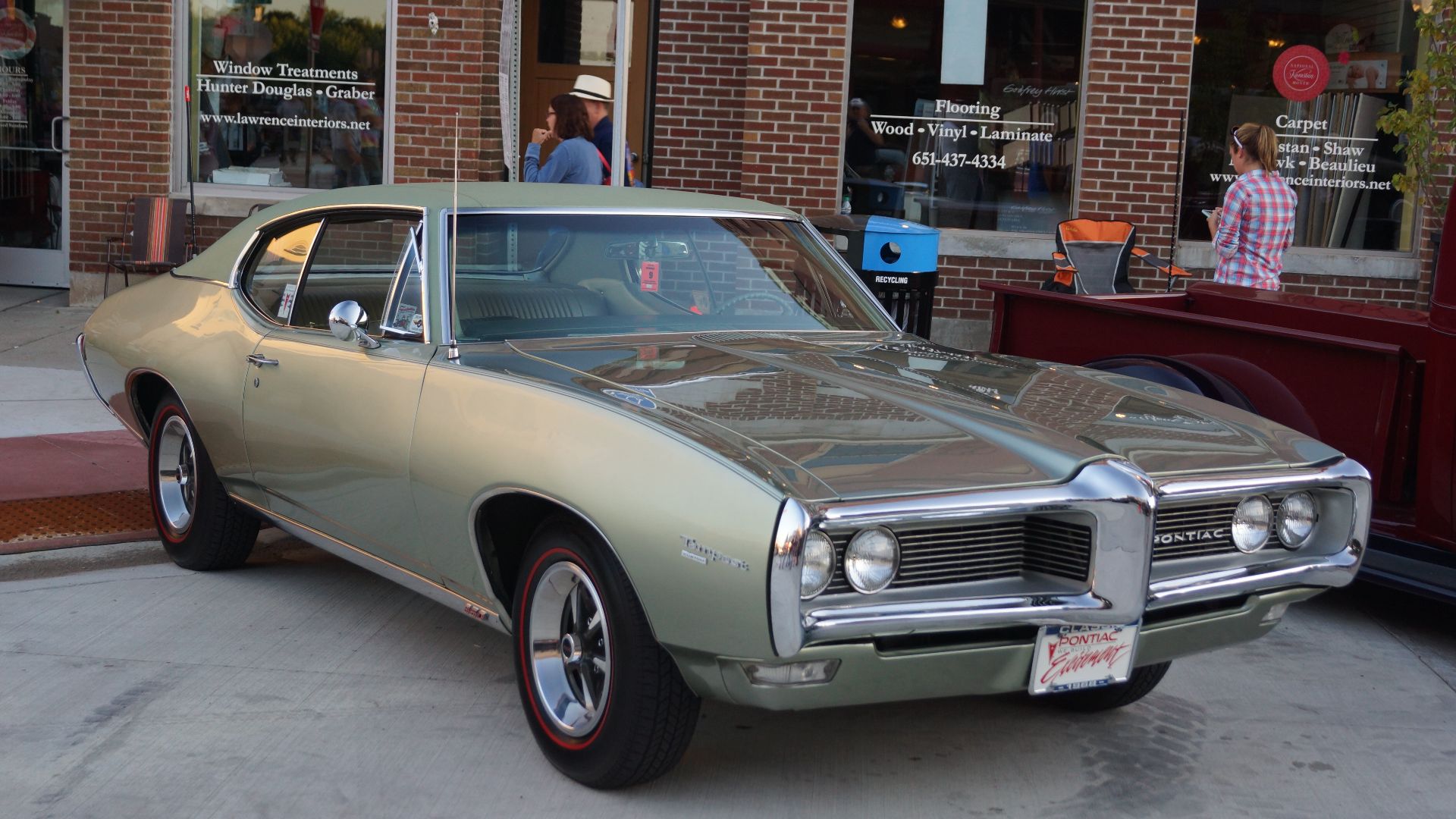 HISTORIC DOWNTOWN HASTINGS
CRUISE-IN & CLASSIC CAR SHOW
Hastings, Minnesota
Late September 2016

   <a href=