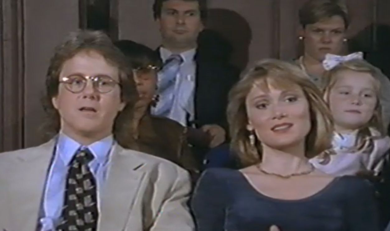 Screenshot from Dave's World (1993–1997)