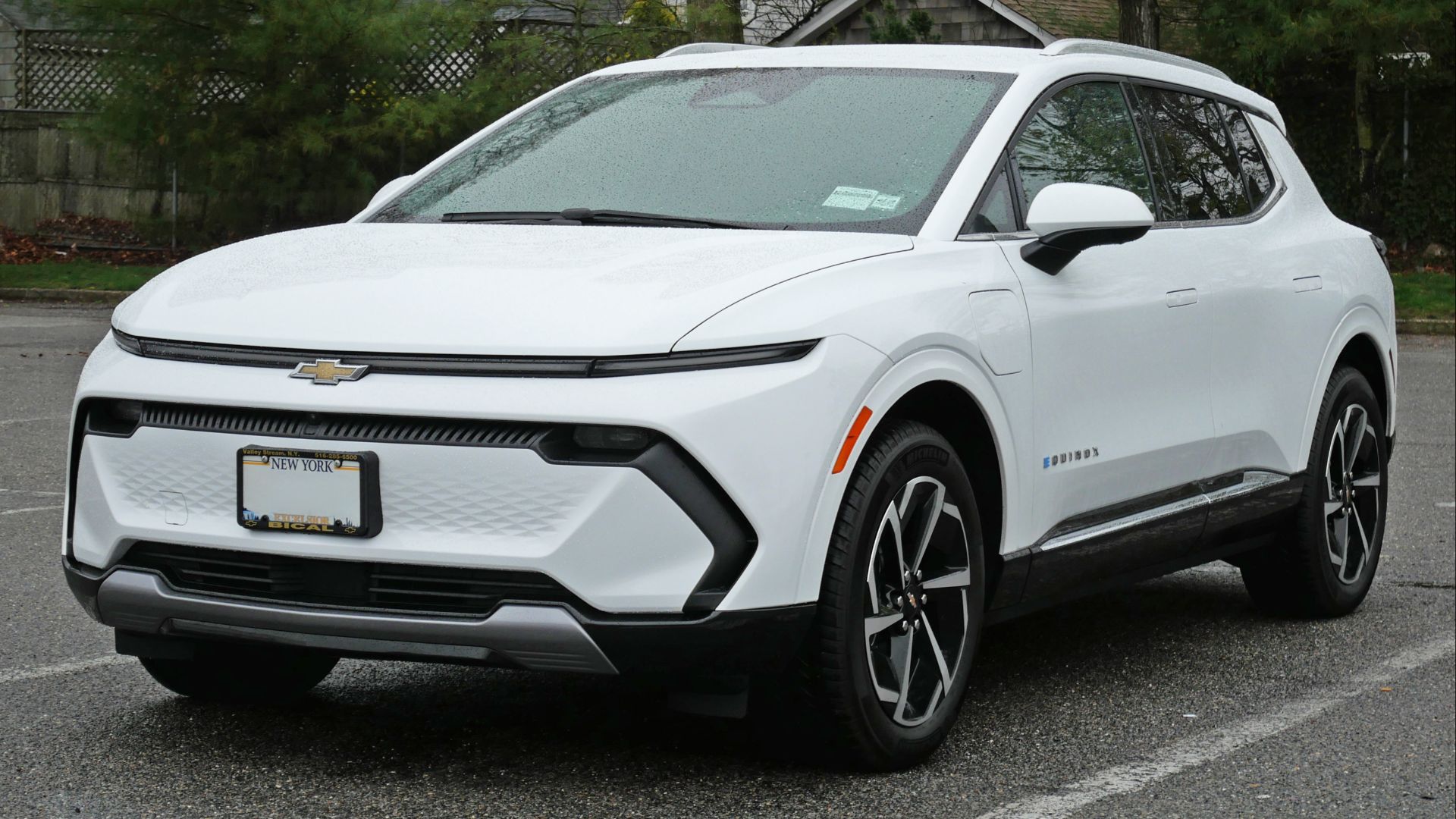 A 2025 Chevrolet Equinox EV photographed in Islip, New York, USA