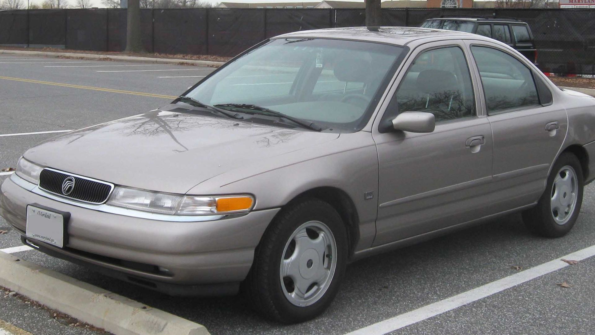 1995-1997 Mercury Mystique photographed in College Park, Maryland, USA.