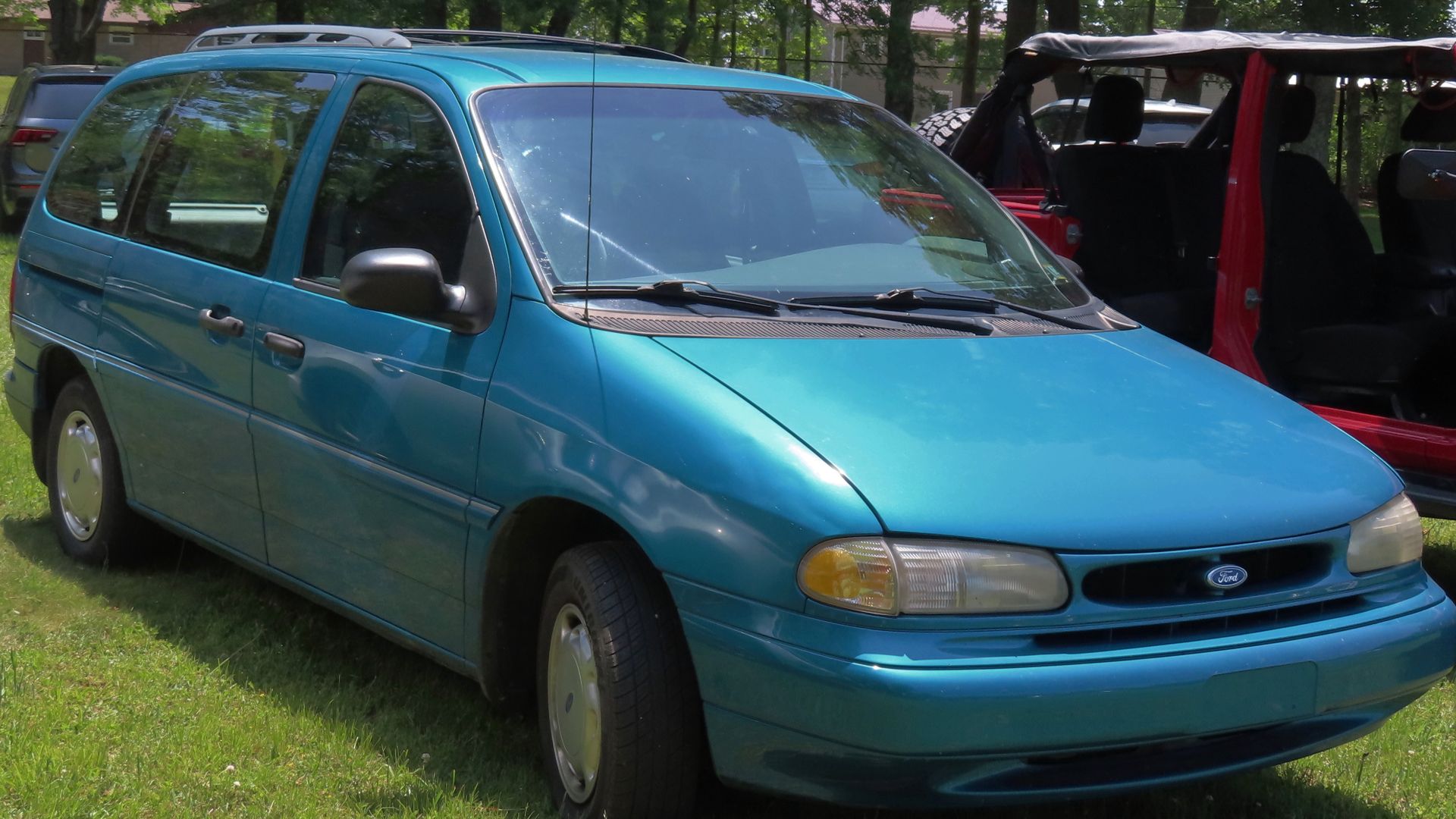 1996 Ford Windstar GL photographed in Slippery Rock, Pennsylvania. Finished in Teal Clearcoat Metallic.
