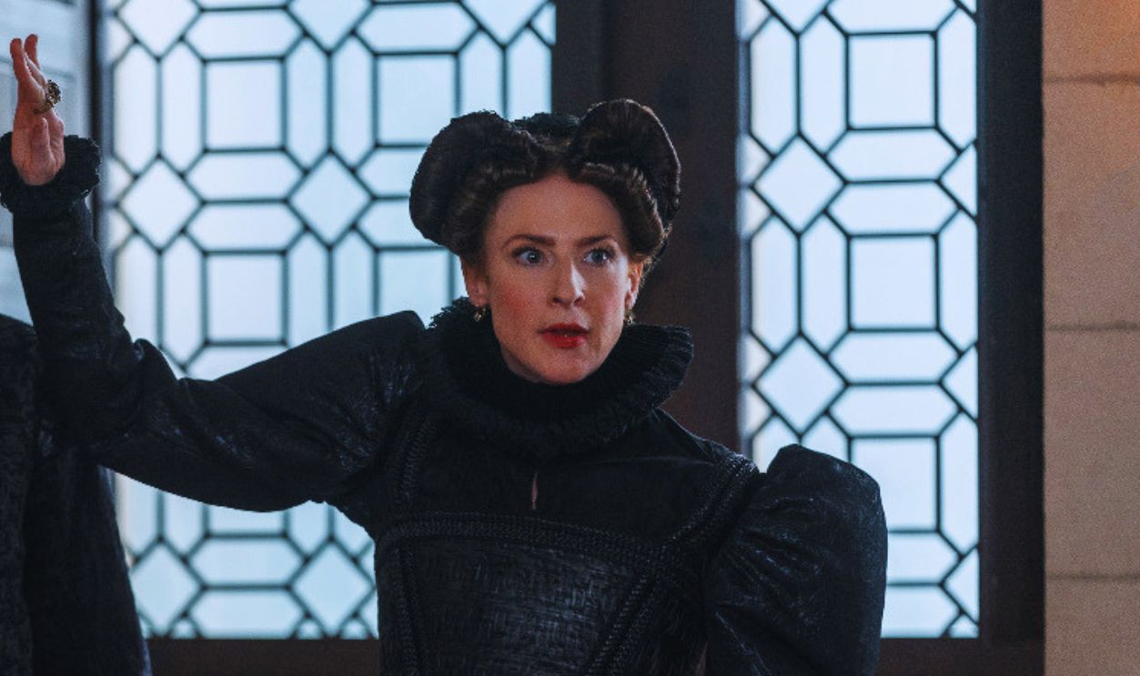 Screenshot from The Serpent Queen (2022–2024) 