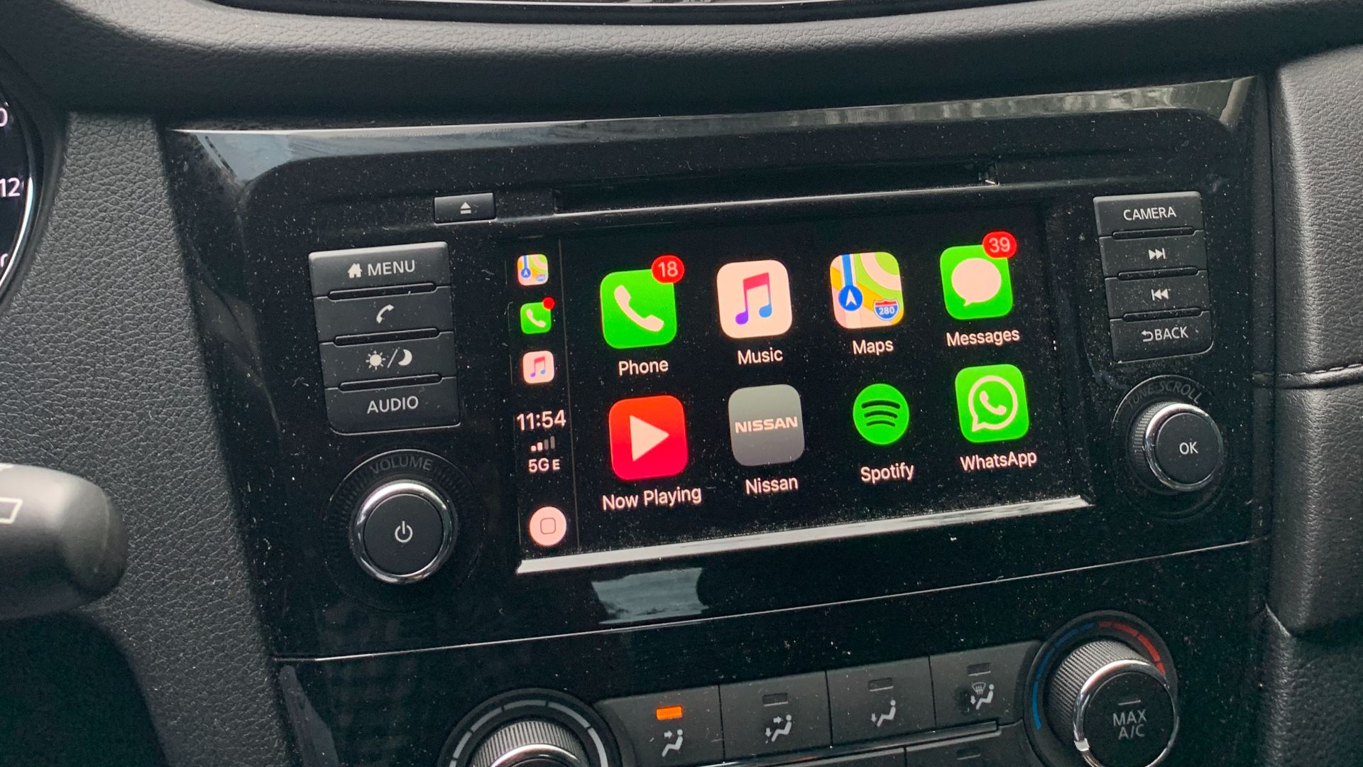 Apple CarPlay in a Nissan Qashqai