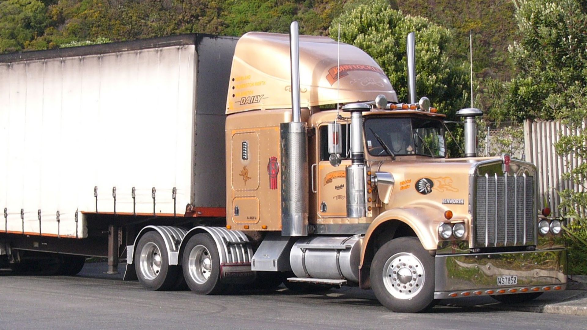1981 Kenworth W924