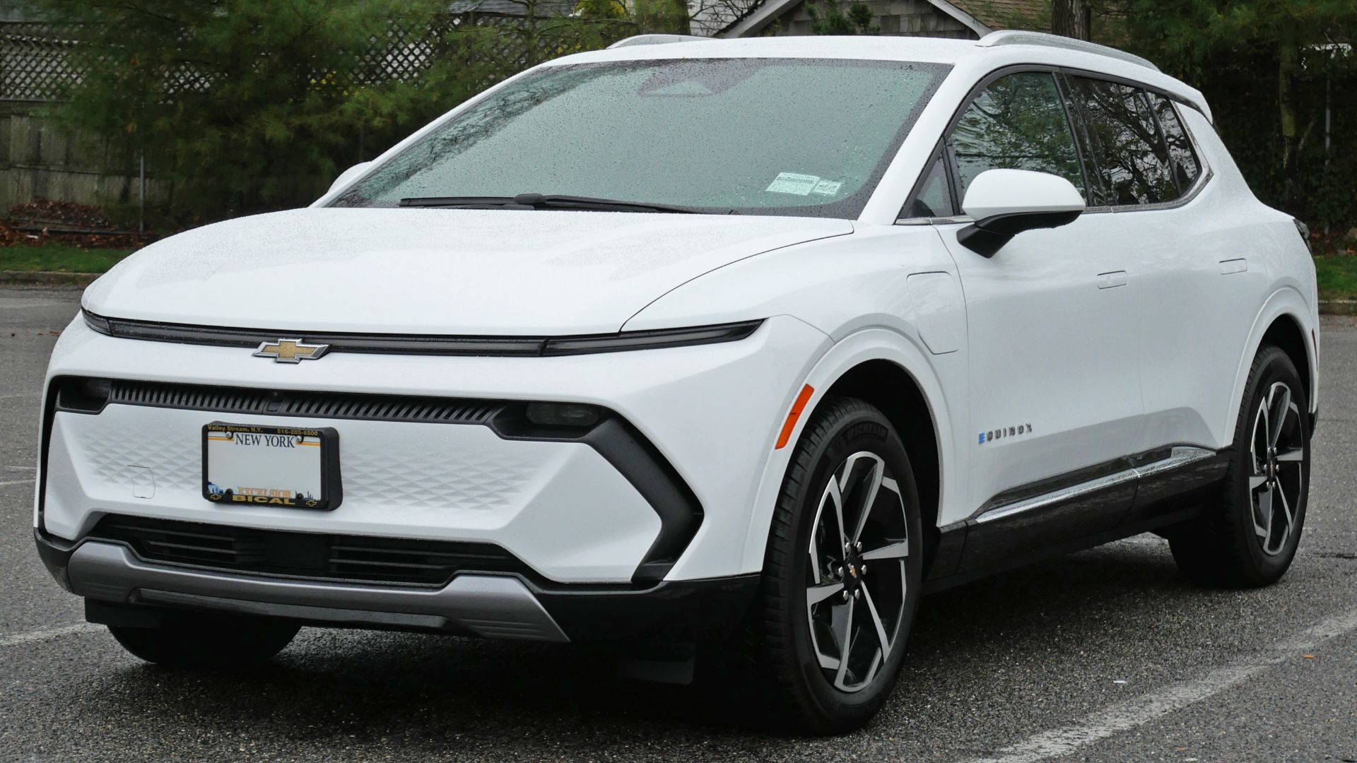 A 2025 Chevrolet Equinox EV photographed in Islip, New York, USA