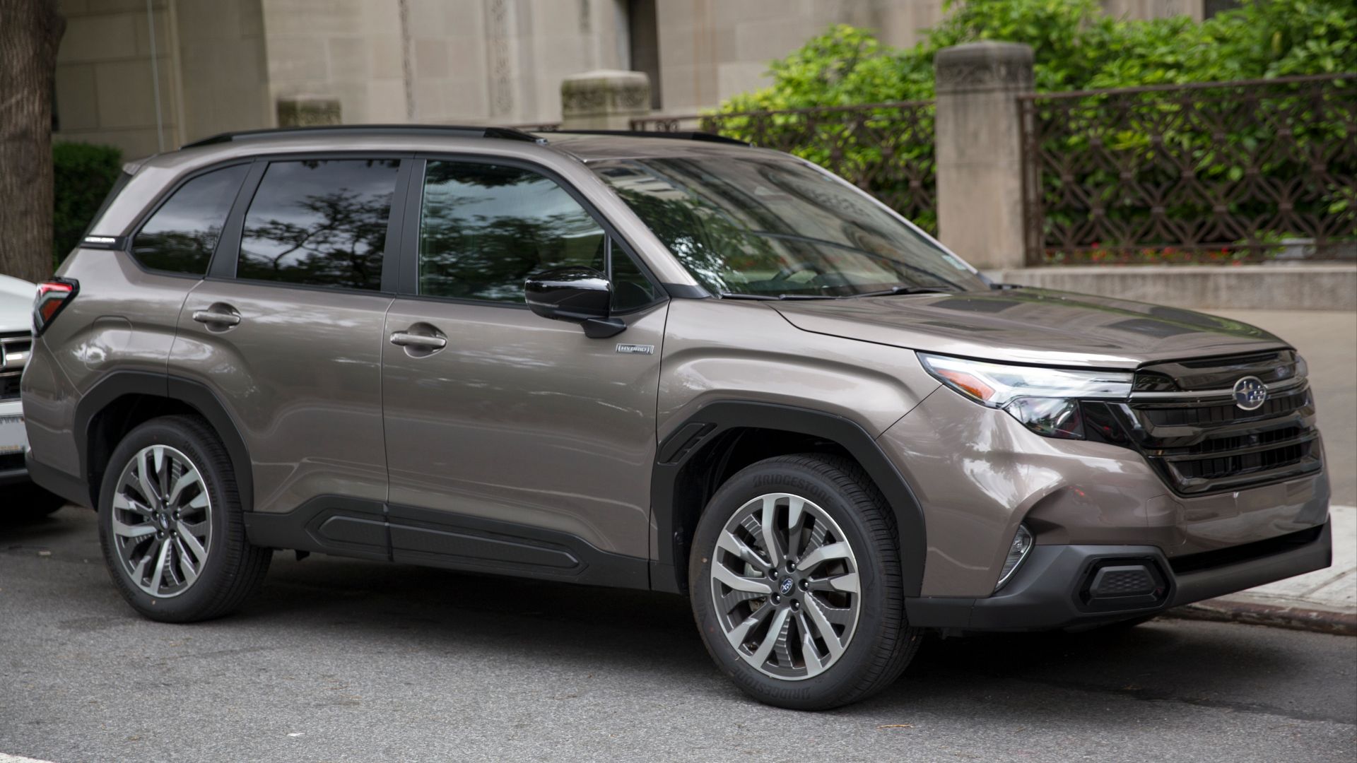 2025 Subaru Forester Hybrid Touring in Brillian Bronze Metallic with Black Leather interior (2.5, CVT, built in Ōta, Gunma).