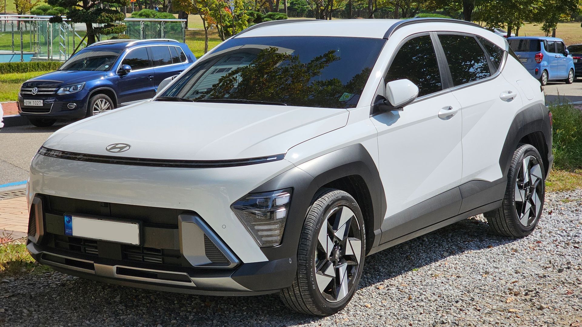 Atlas White Hyundai Kona Inspiration SX2 SUV.