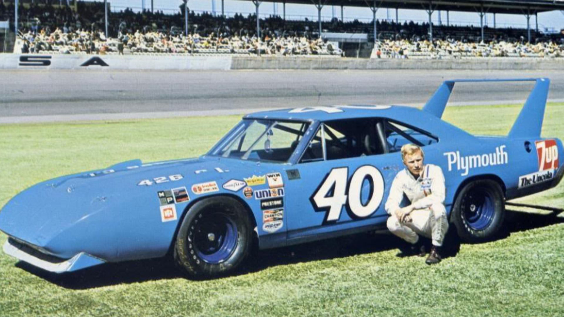 1970 Plymouth Superbird driven by Pete Hamilton in the 1970 season SuperSpeedway races