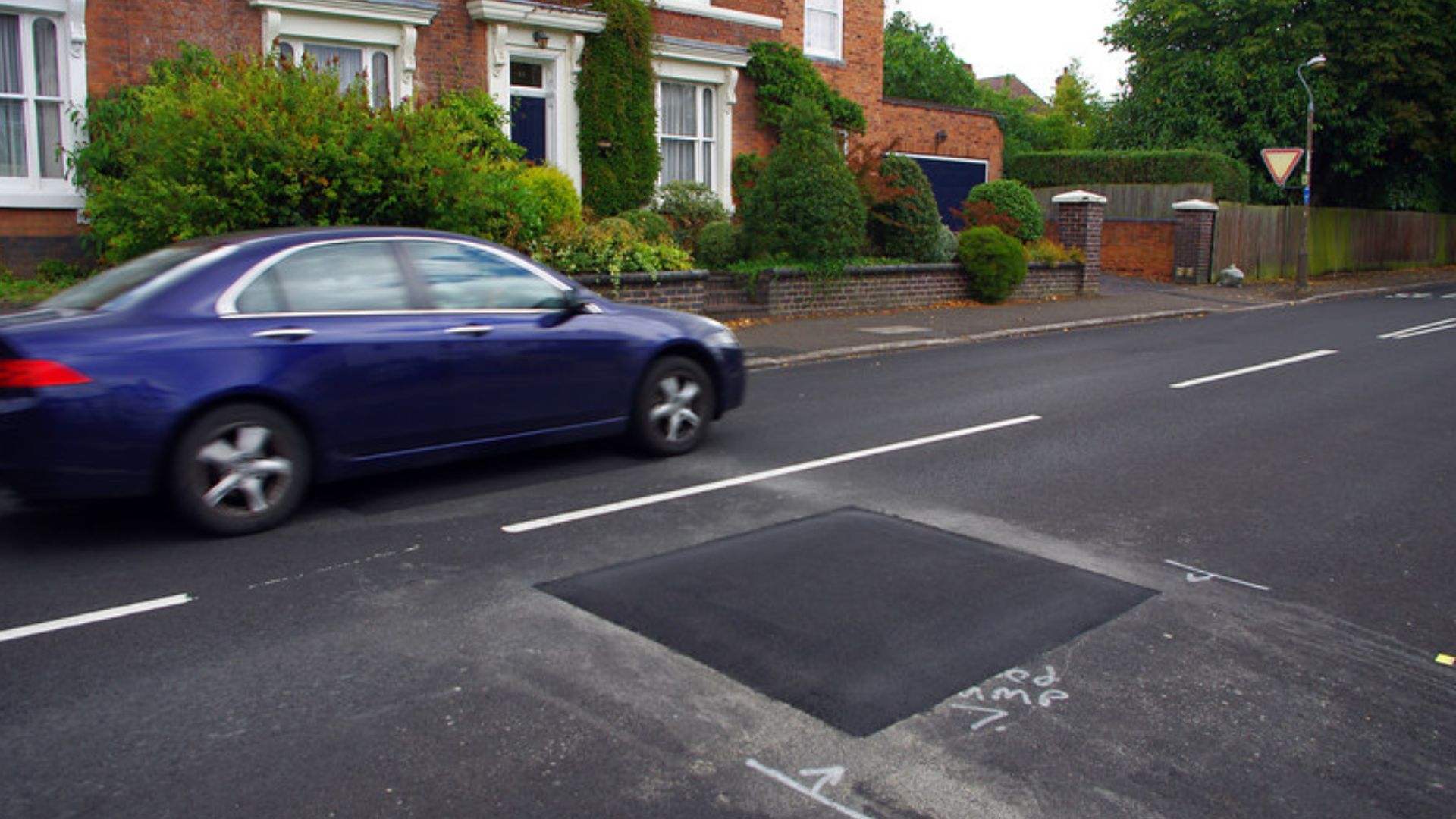 Speed cushion on Oakfield Road, Selly Park