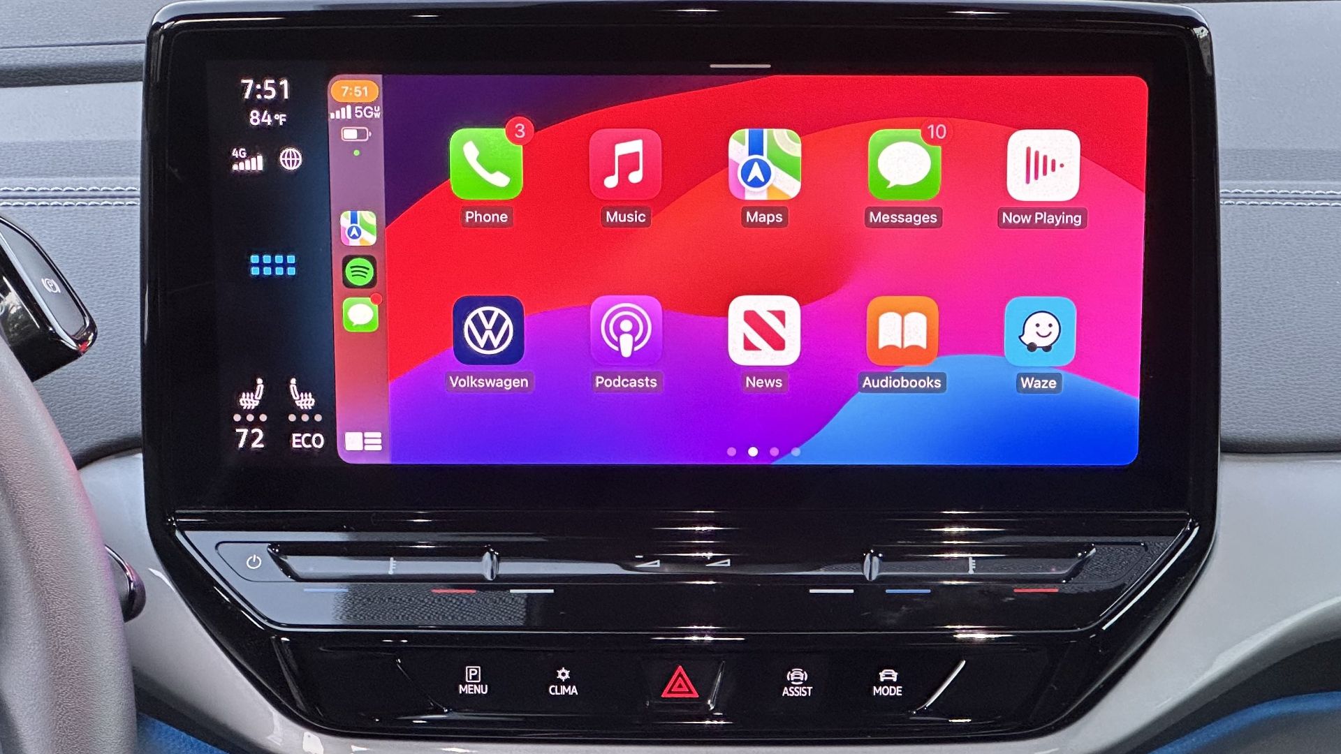 A photo of wireless Apple CarPlay running on a VW ID.4