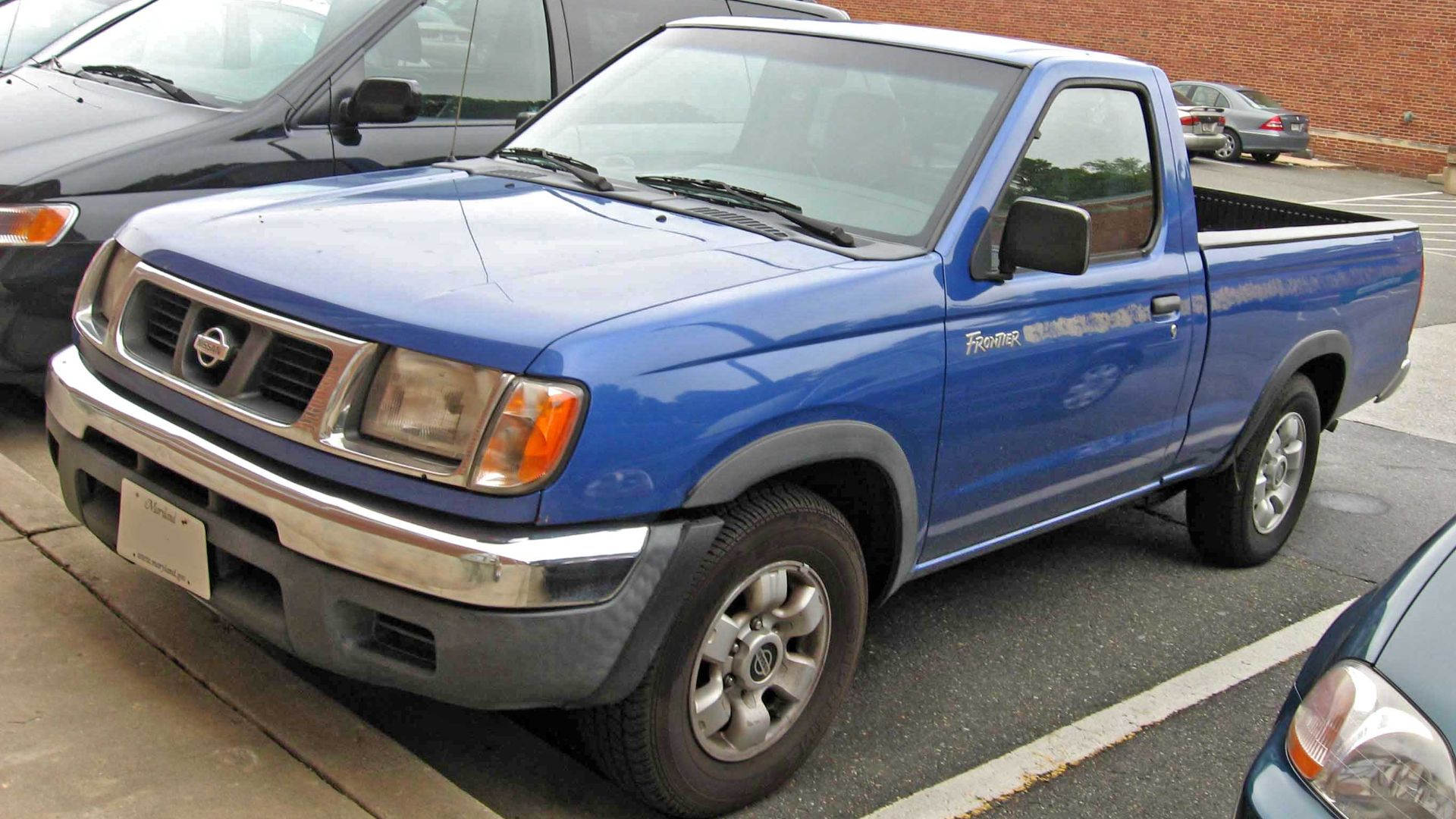 1998-2000 Nissan Frontier photographed in USA.