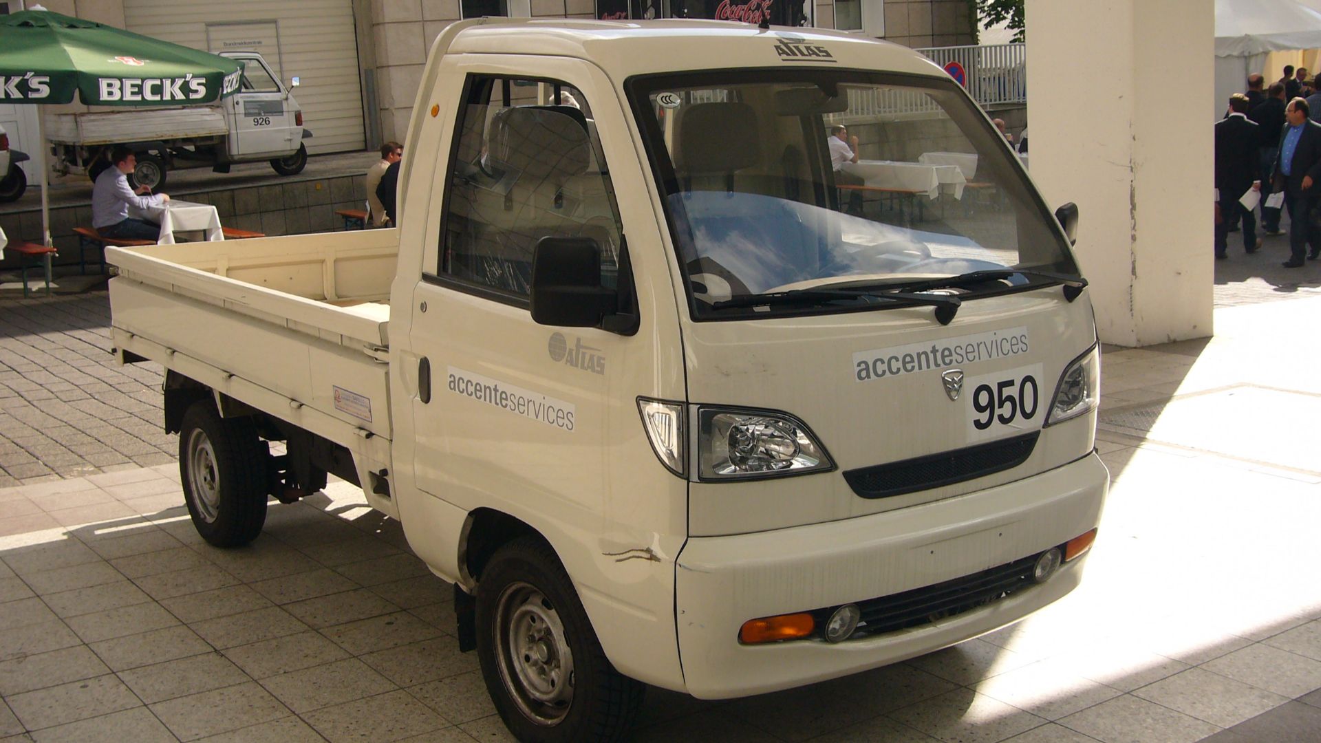 IAA Frankfurt 2011
Hafei was originally part of the military industry, China Aviation Industry Group and started producing cars in the early 80s. The earliest products were Suzuki Carry-based microvans and microtrucks, marketed under the Songhuajiang (Son