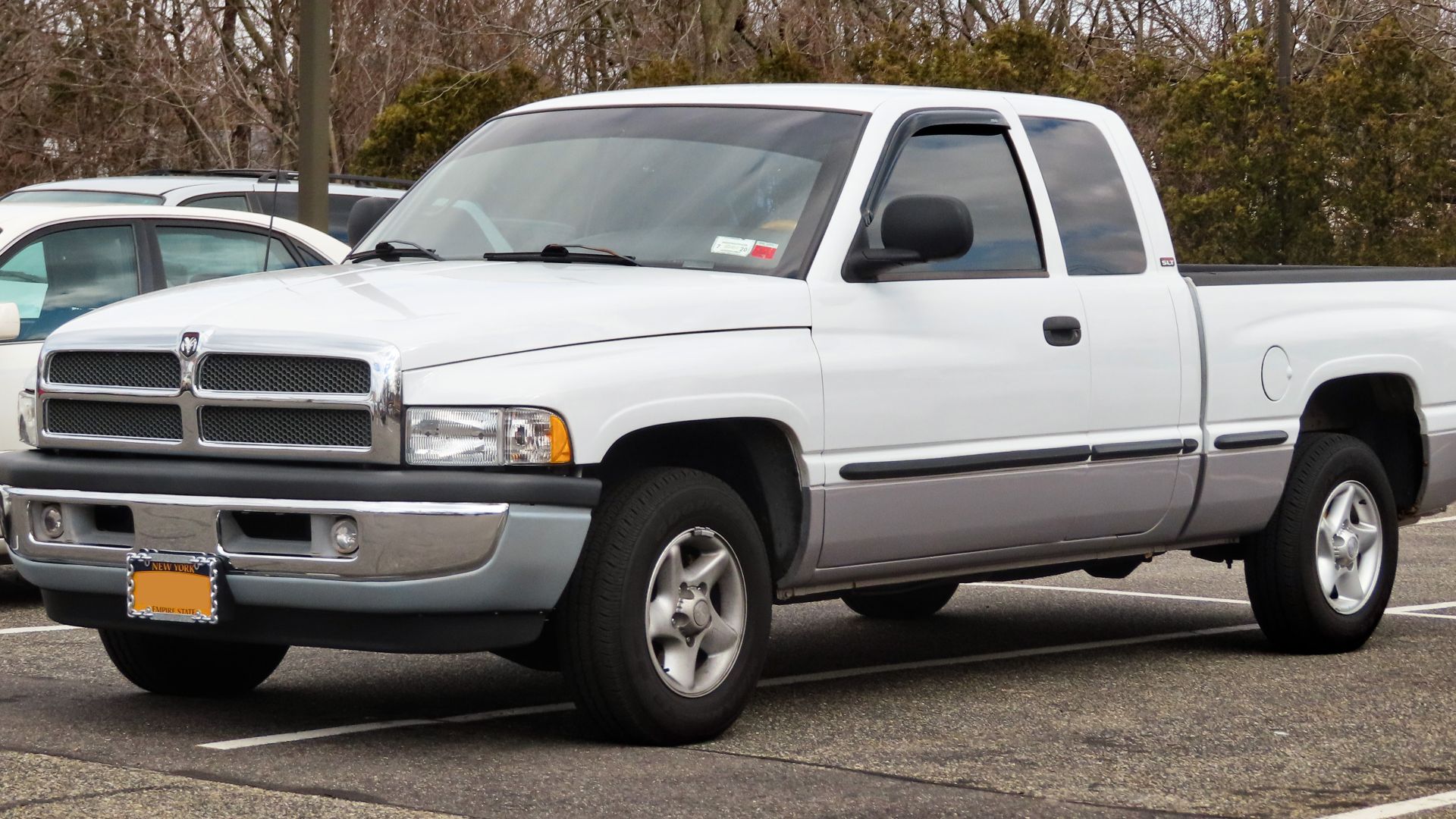 A 1998 Dodge Ram 1500 SLT photographed in Huntington, New York, USA
