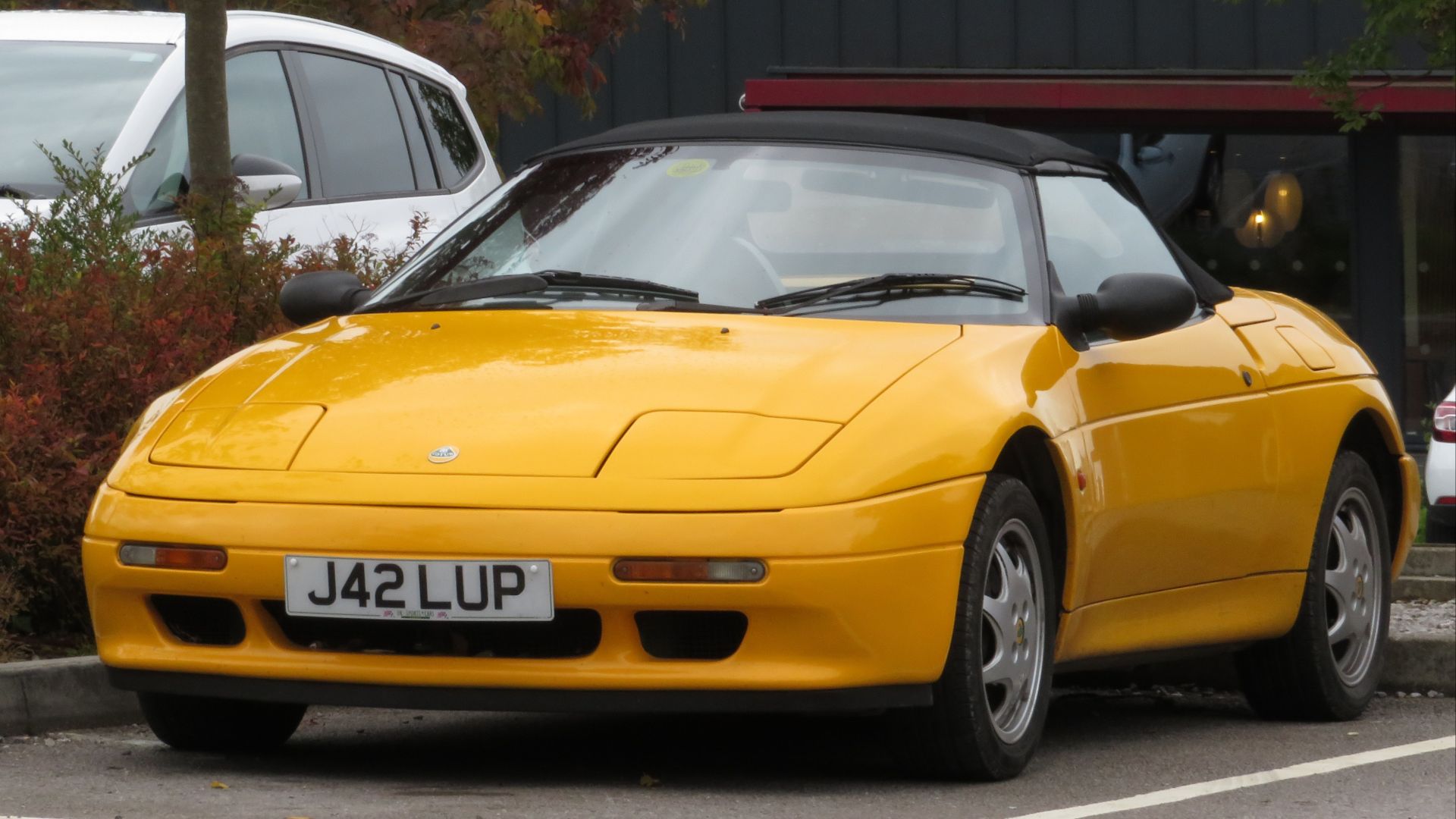 Lotus Elan (1991) in Swansea (2017)
License plate has been changed for anonymisation reasons, but year code remains unchanged/correct