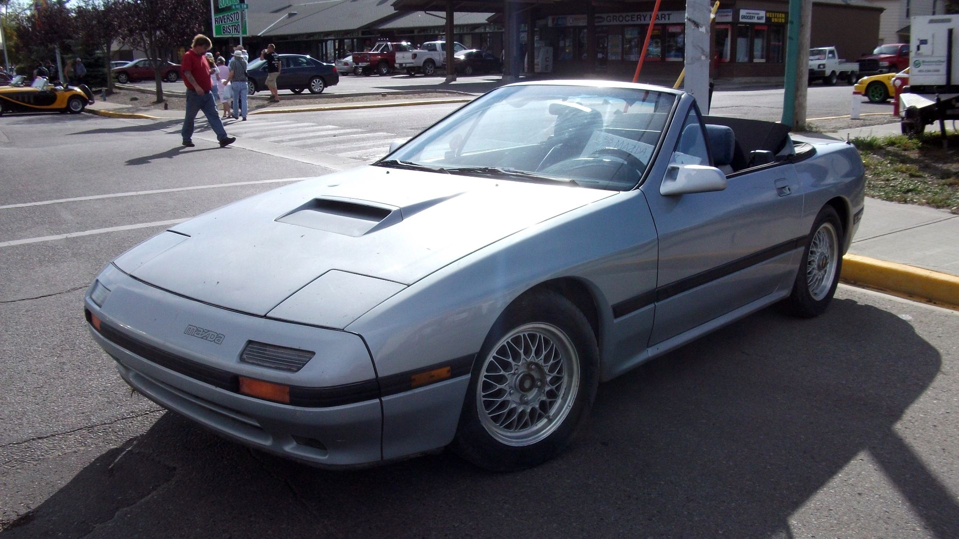 Second generation Mazda Rx-7 in convertible form.