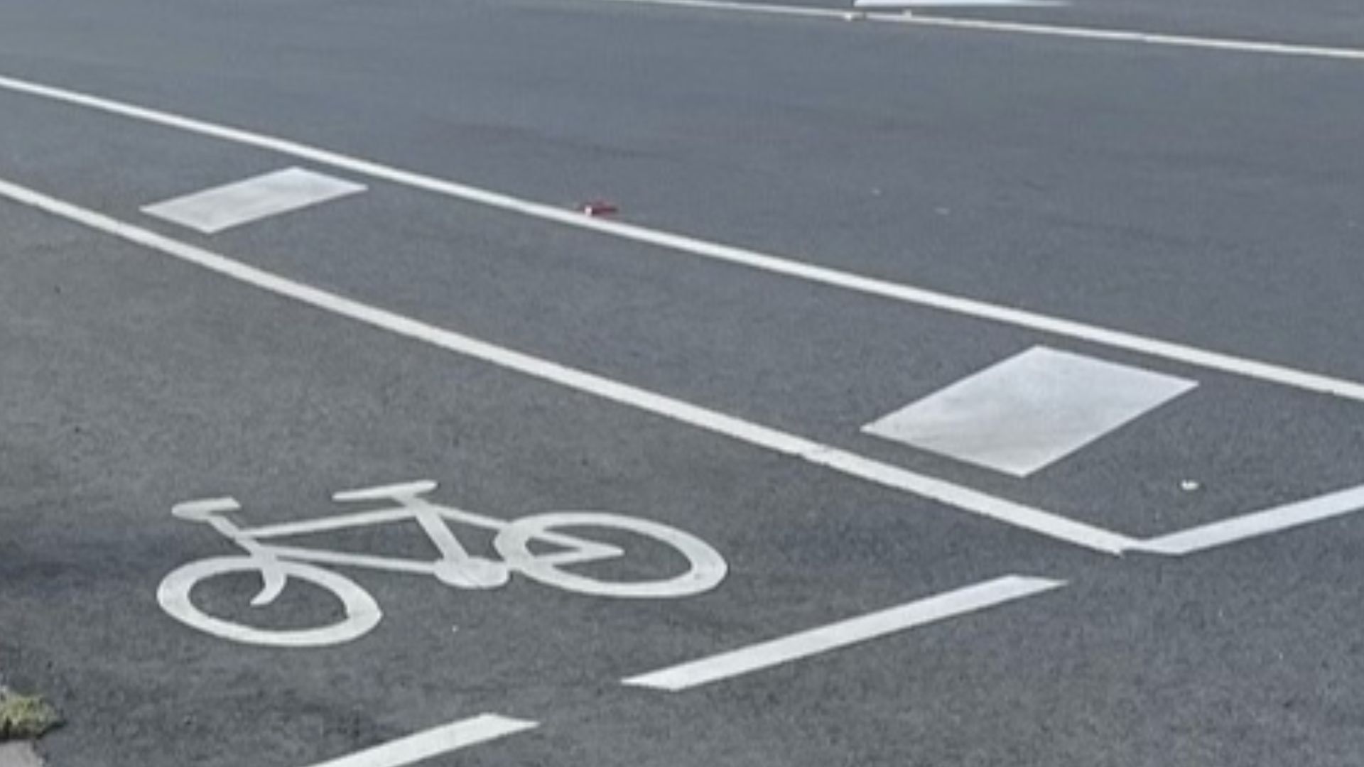 A bike lane with a painted buffer in Melbourne