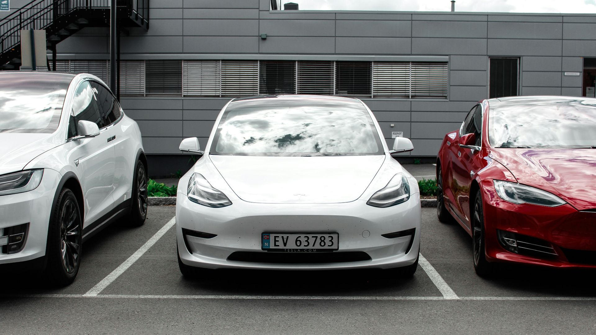 white vehicle