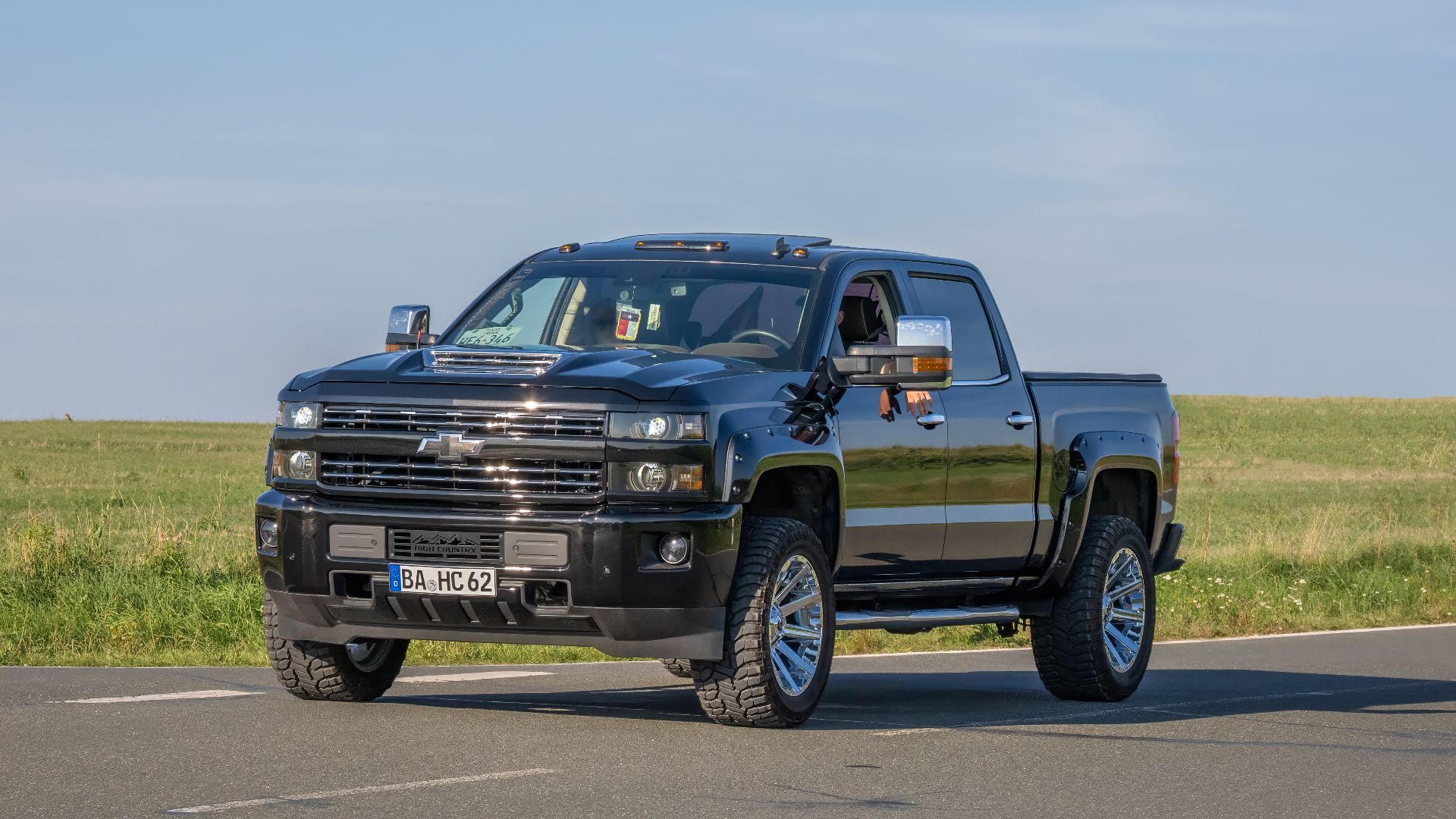 Chevrolet Silverado High Country at the 7th US Car Meeting in Leimershof