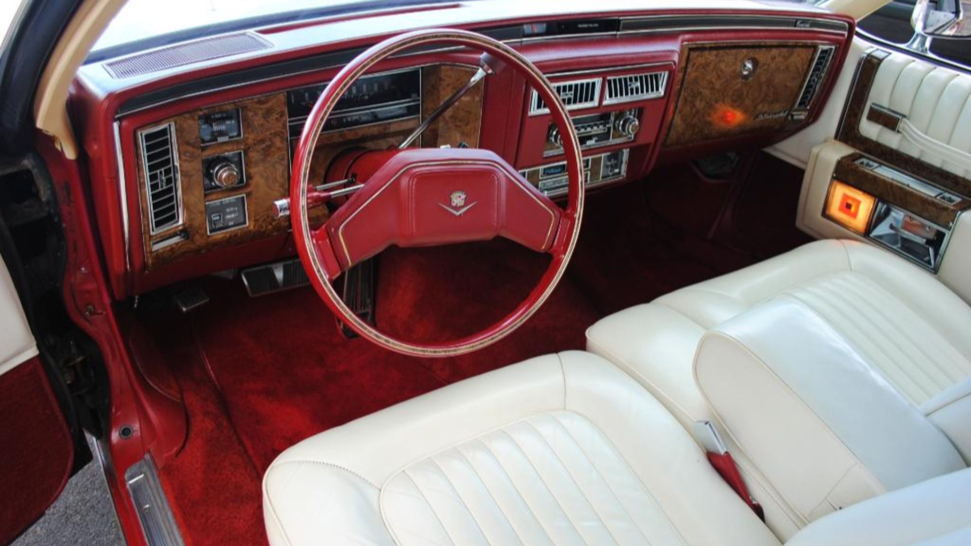 1979 Cadillac DeVille interior.jpg