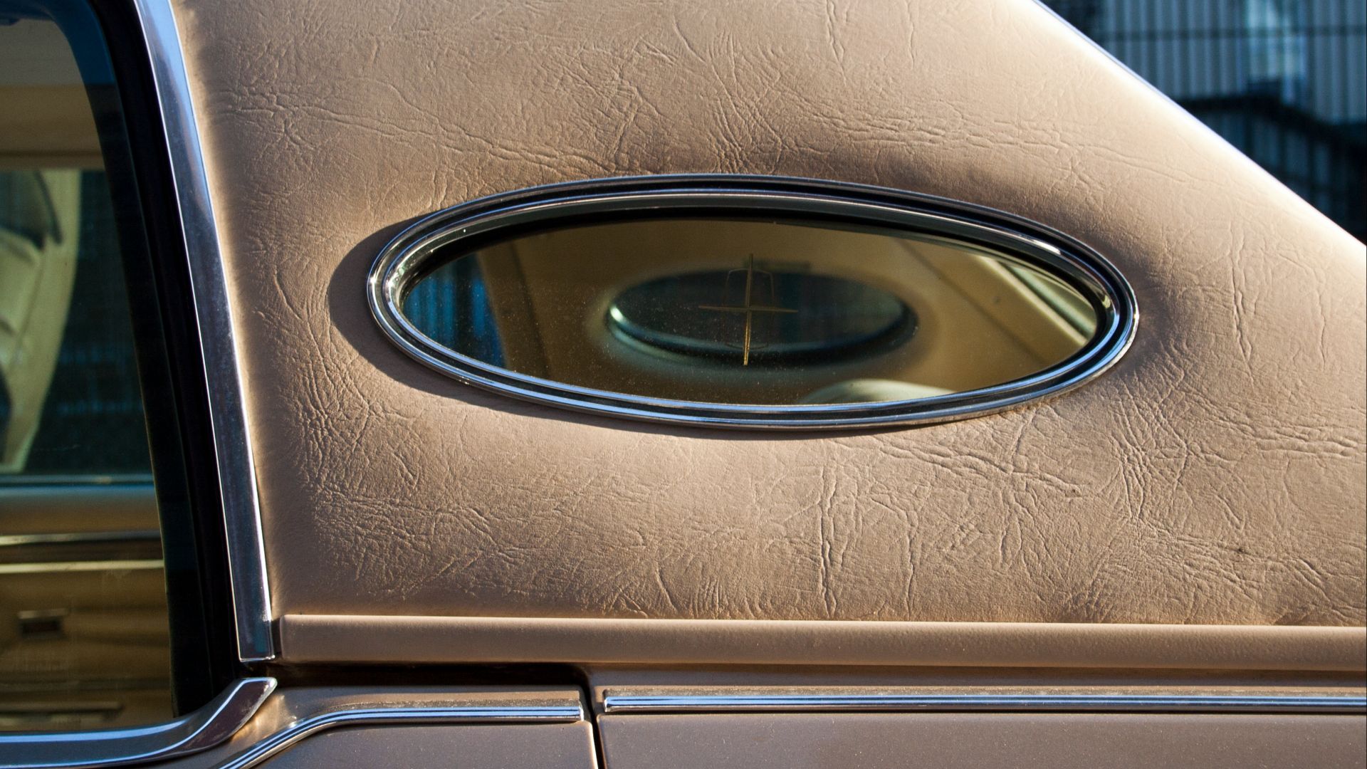 Opera window(s) of 1979 Lincoln Continental Town Car