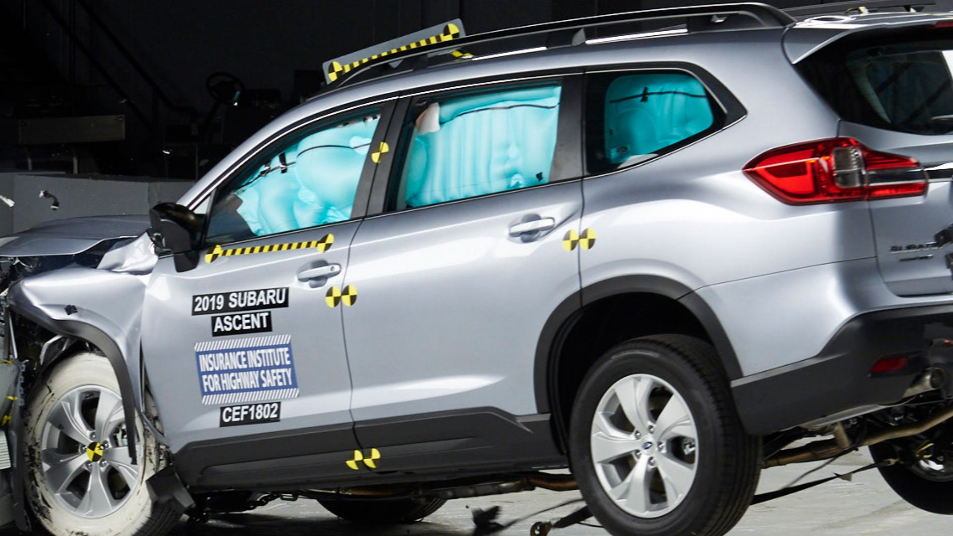Crash test of a 2019 Subaru Ascent at the Insurance Institute for Highway Safety.