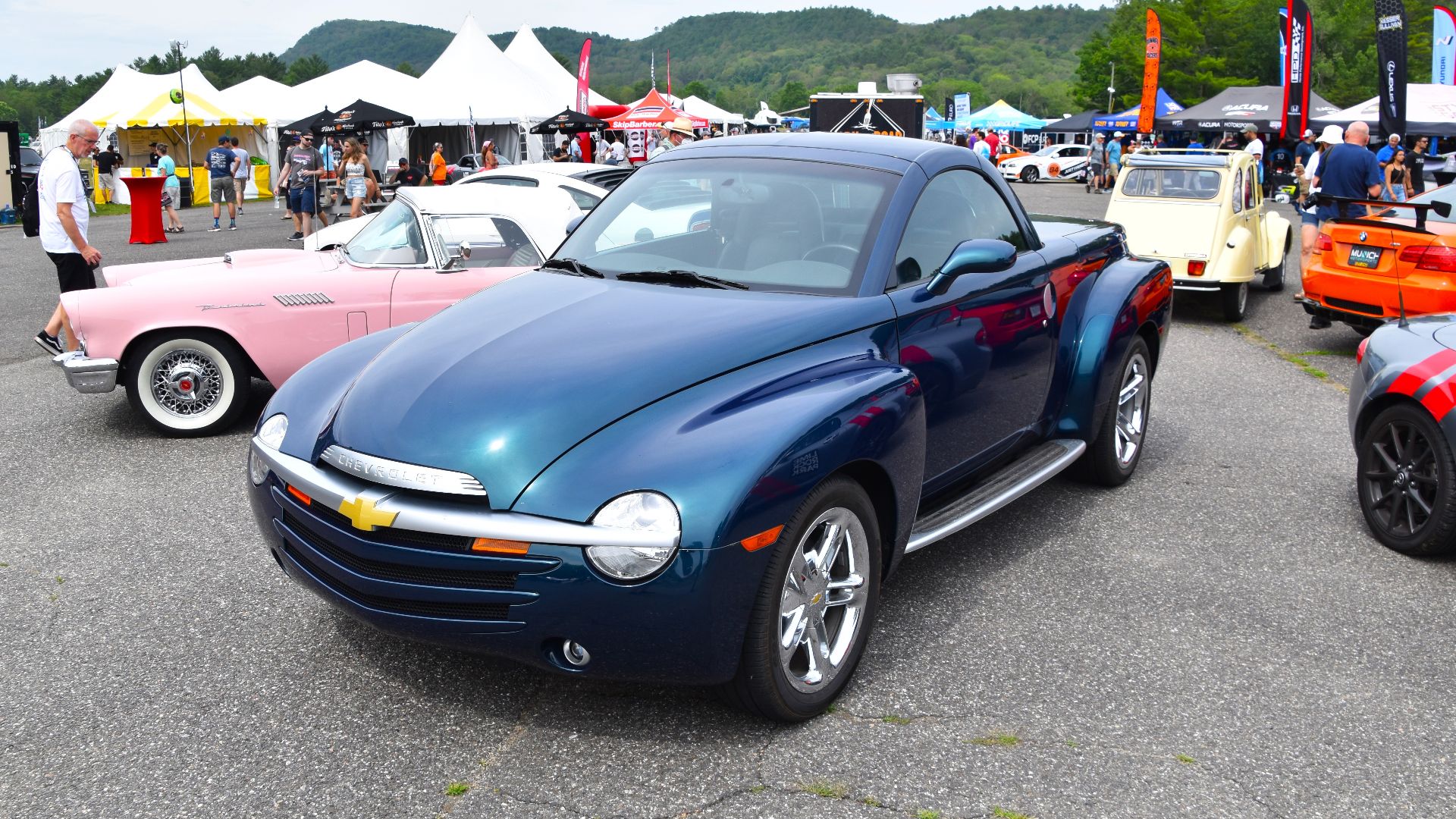 Production: 2003 - 2006
Engine: 6,0 litre V8 (petrol)
Power: 396 PS
Gearbox: 4 speed automatic
Layout: front engine, rear drive

Location: Lakeville, Connecticut (USA)