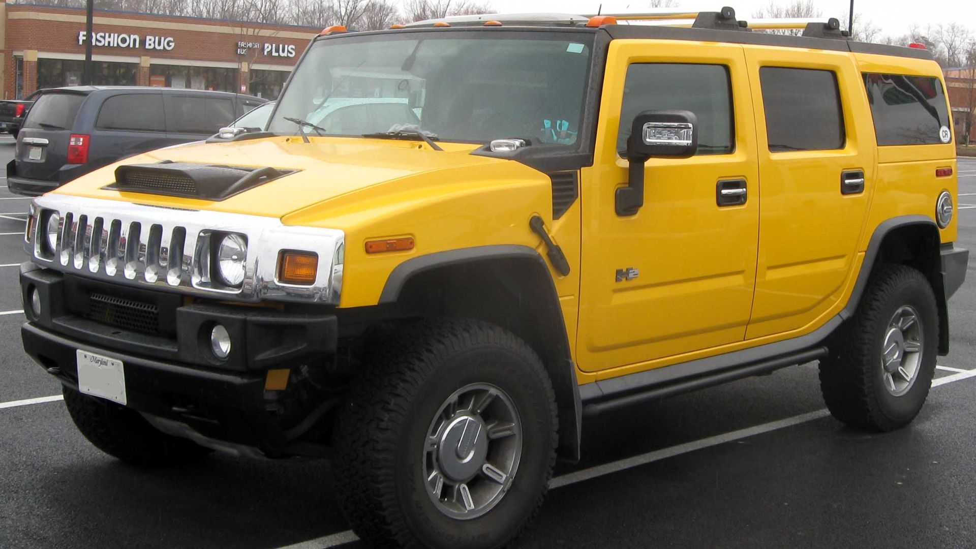 Hummer H2 photographed in Waldorf, Maryland, USA.