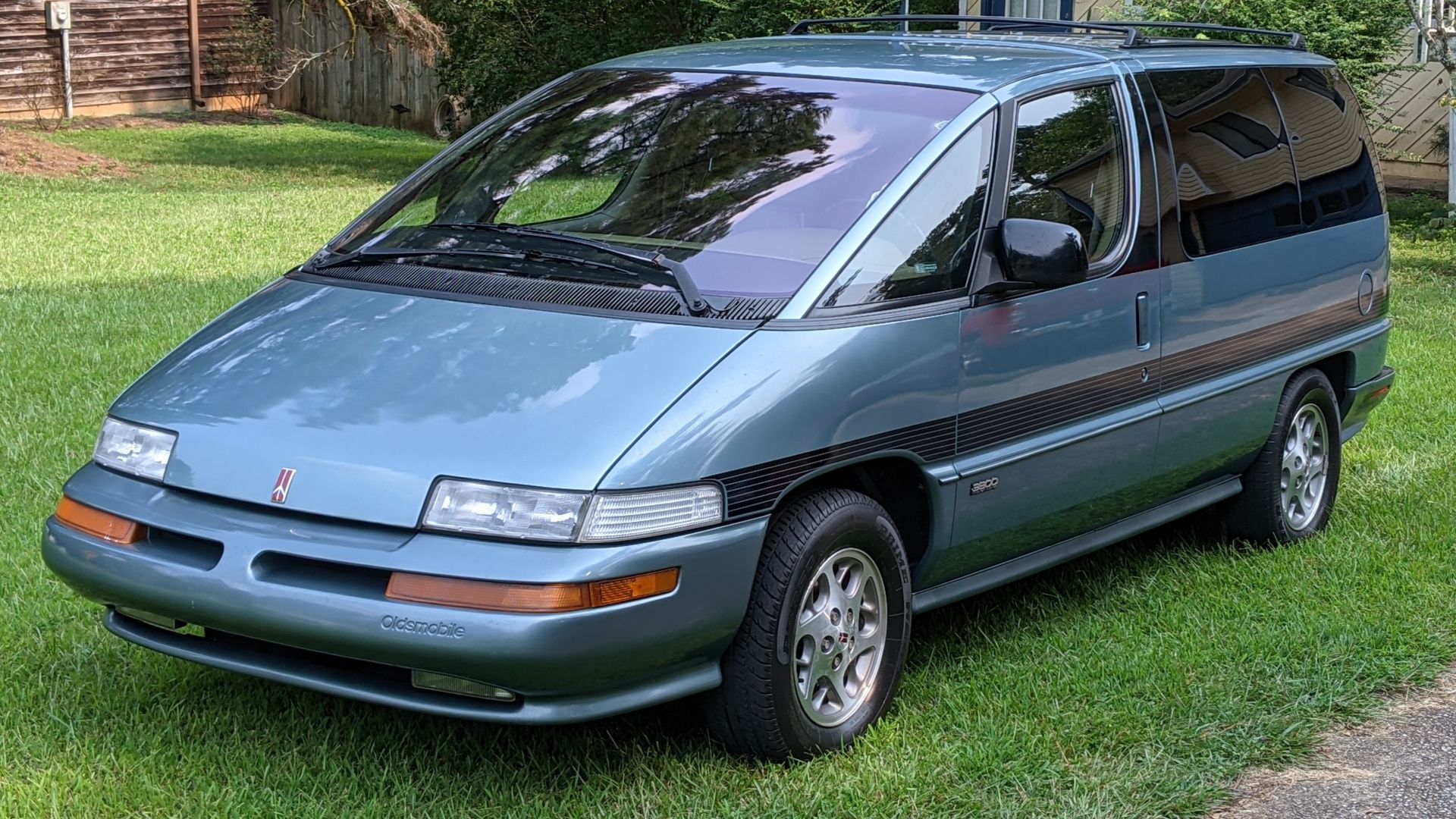 Oldsmobile Silhouette