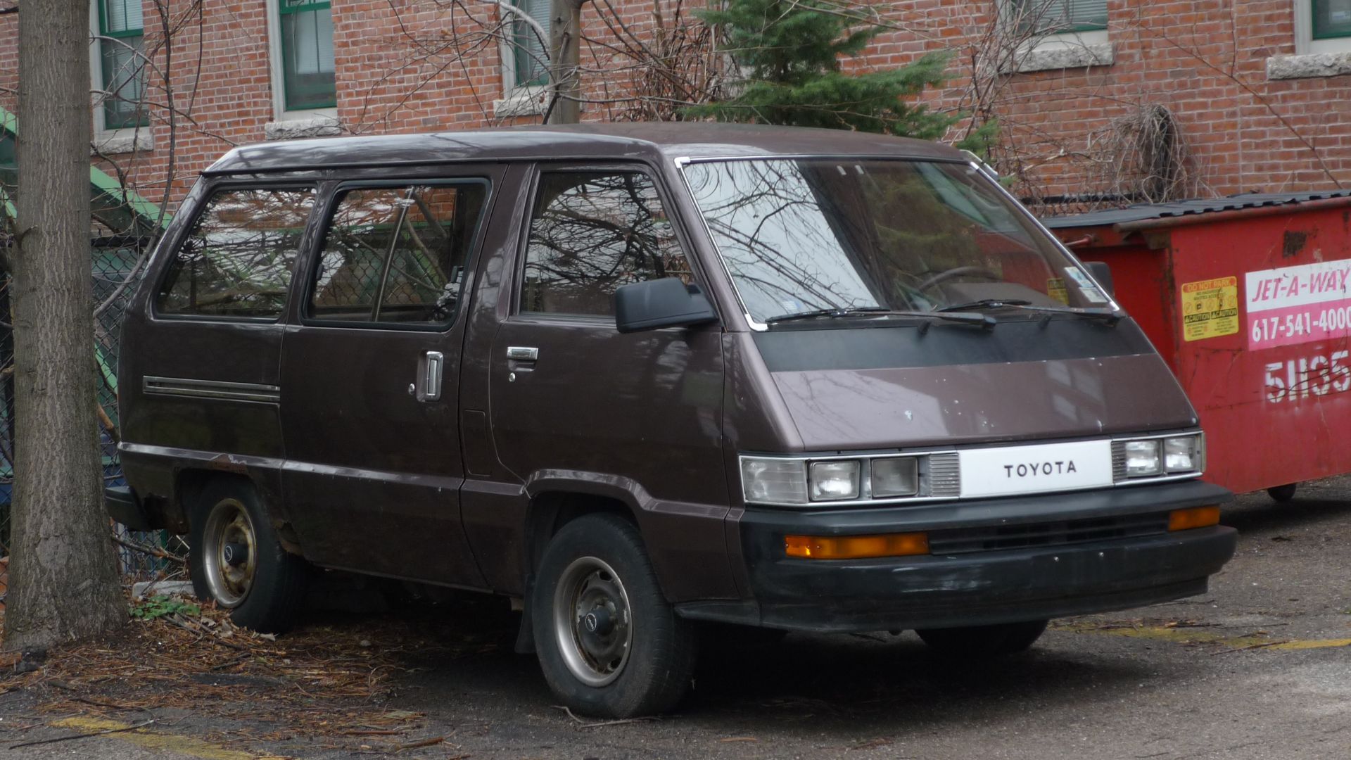Although the TownAce family sold incredibly well in Asia and other parts of the world, it had a harder time in North America where it faced stiff competition from front-engined Chrysler vans. For this reason, it wasn't sold in North America for very long.